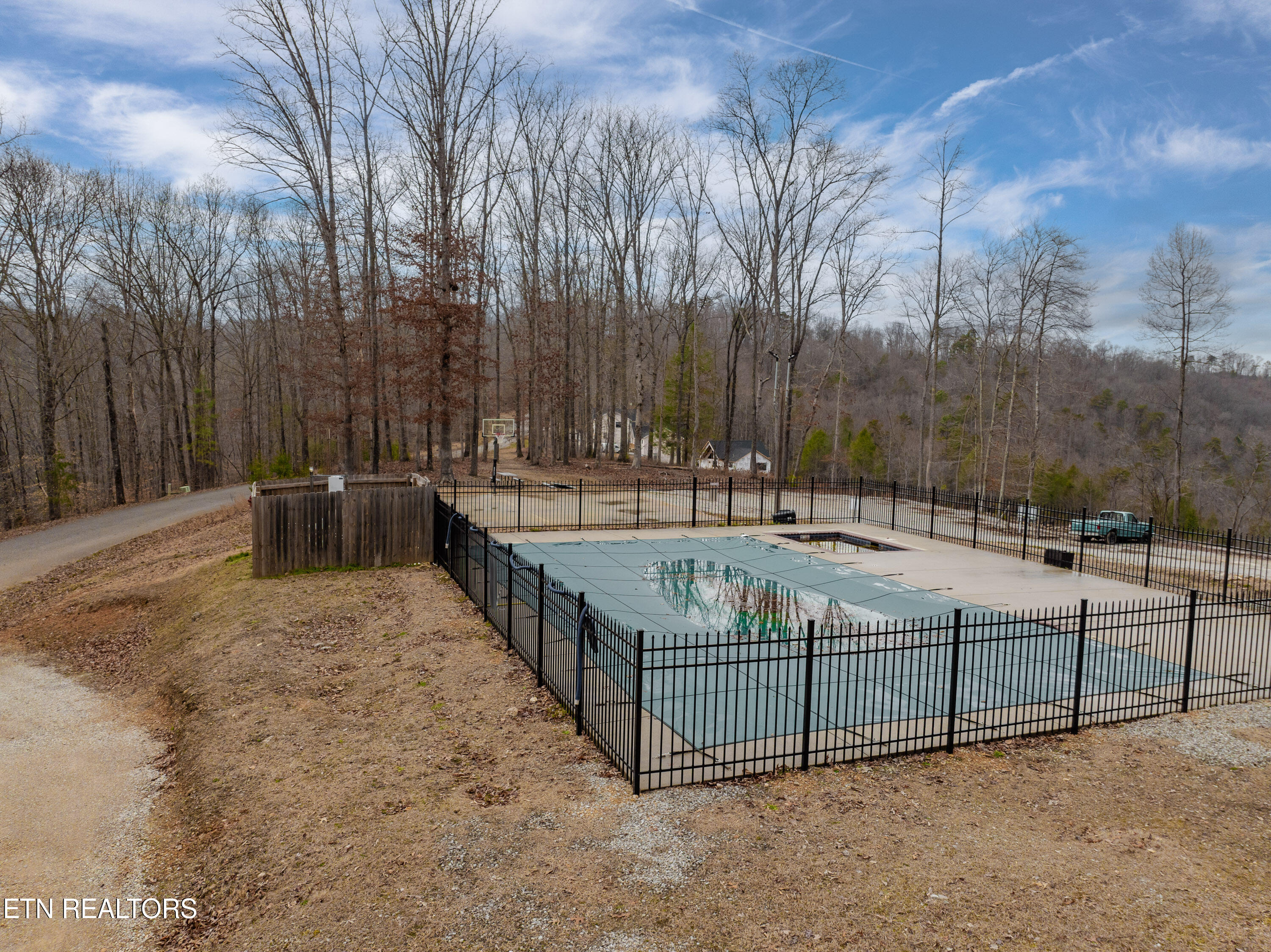 125 Pool Rd, LaFollette