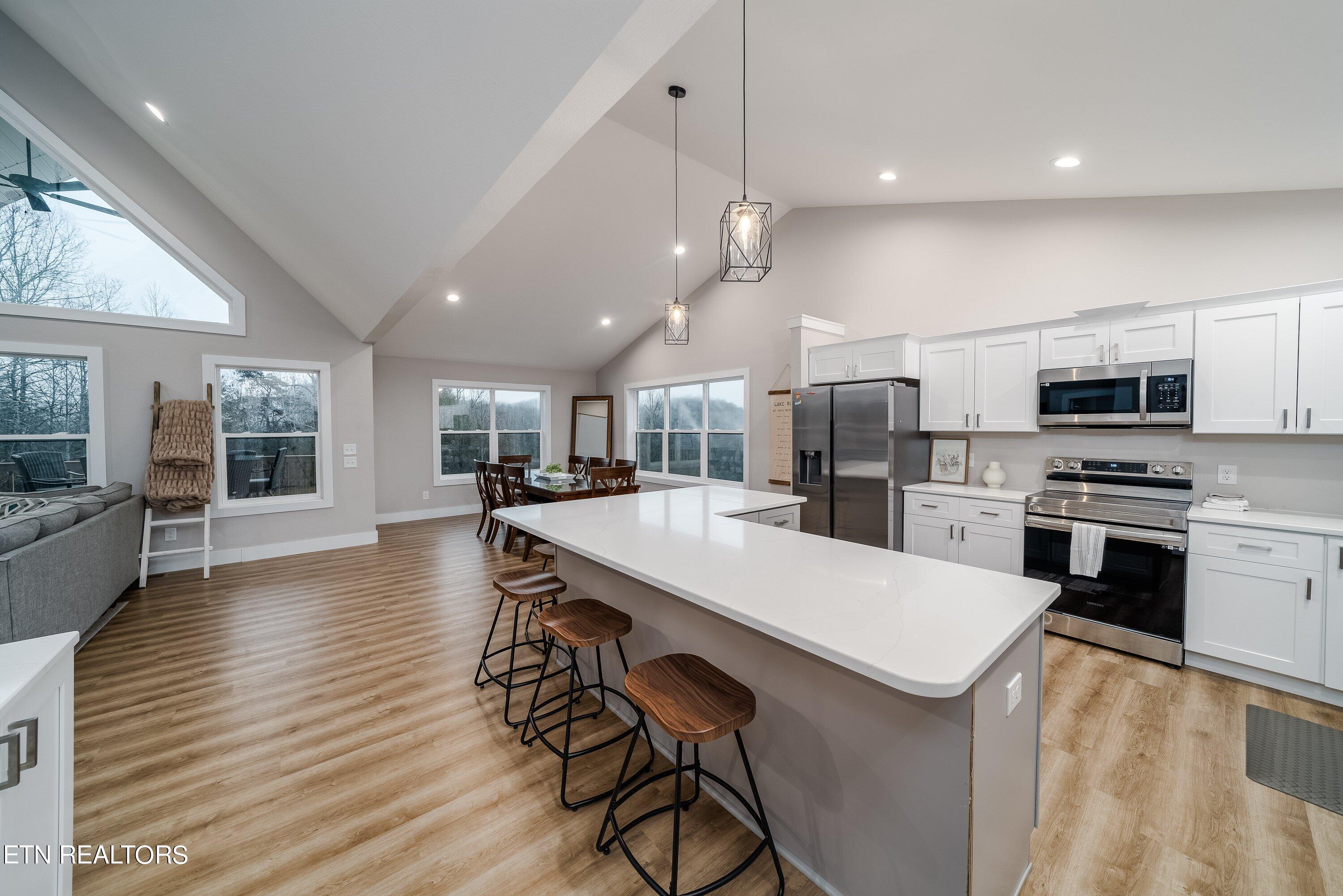 125 Pool Rd, LaFollette