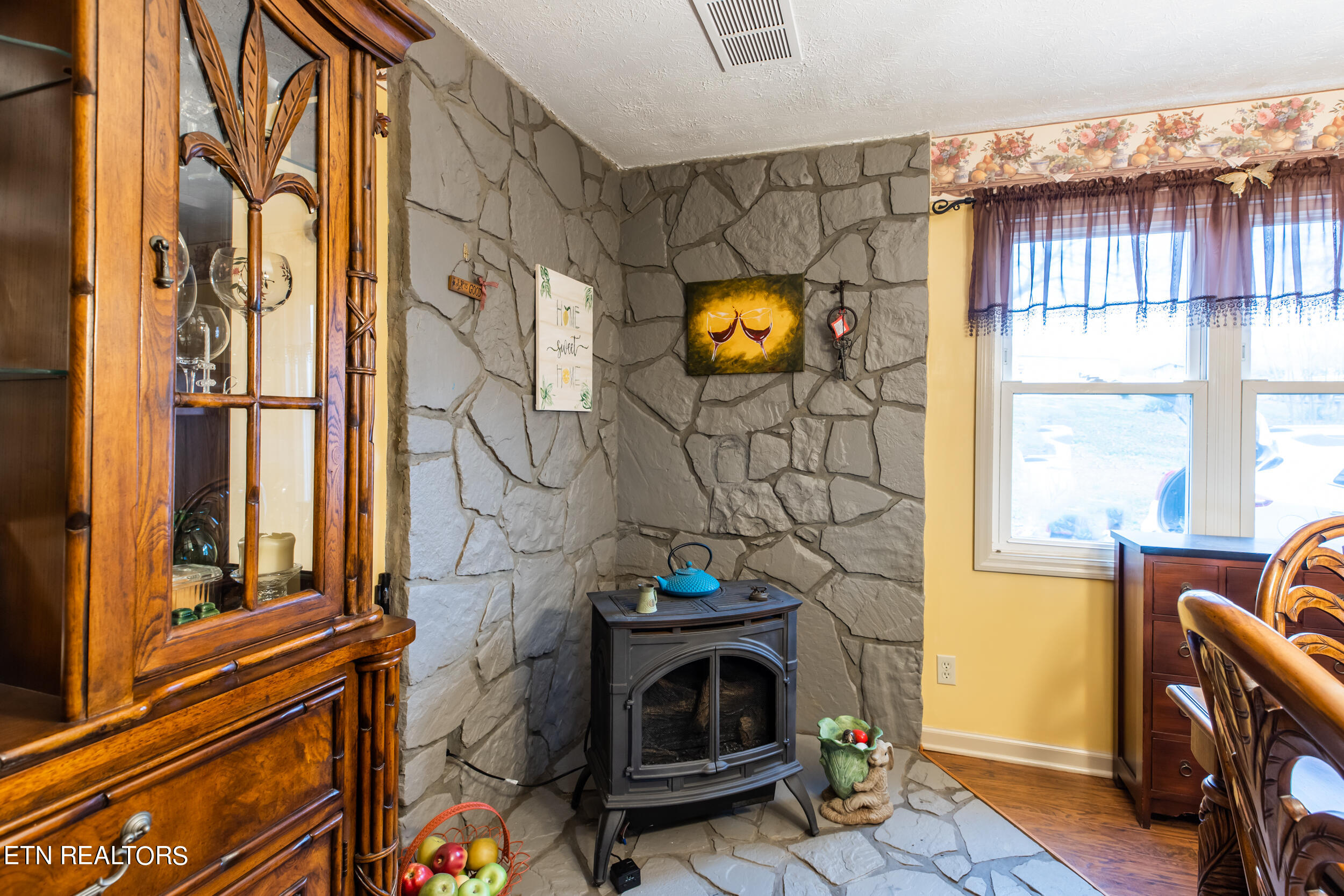 243 Bostic Lane, LaFollette