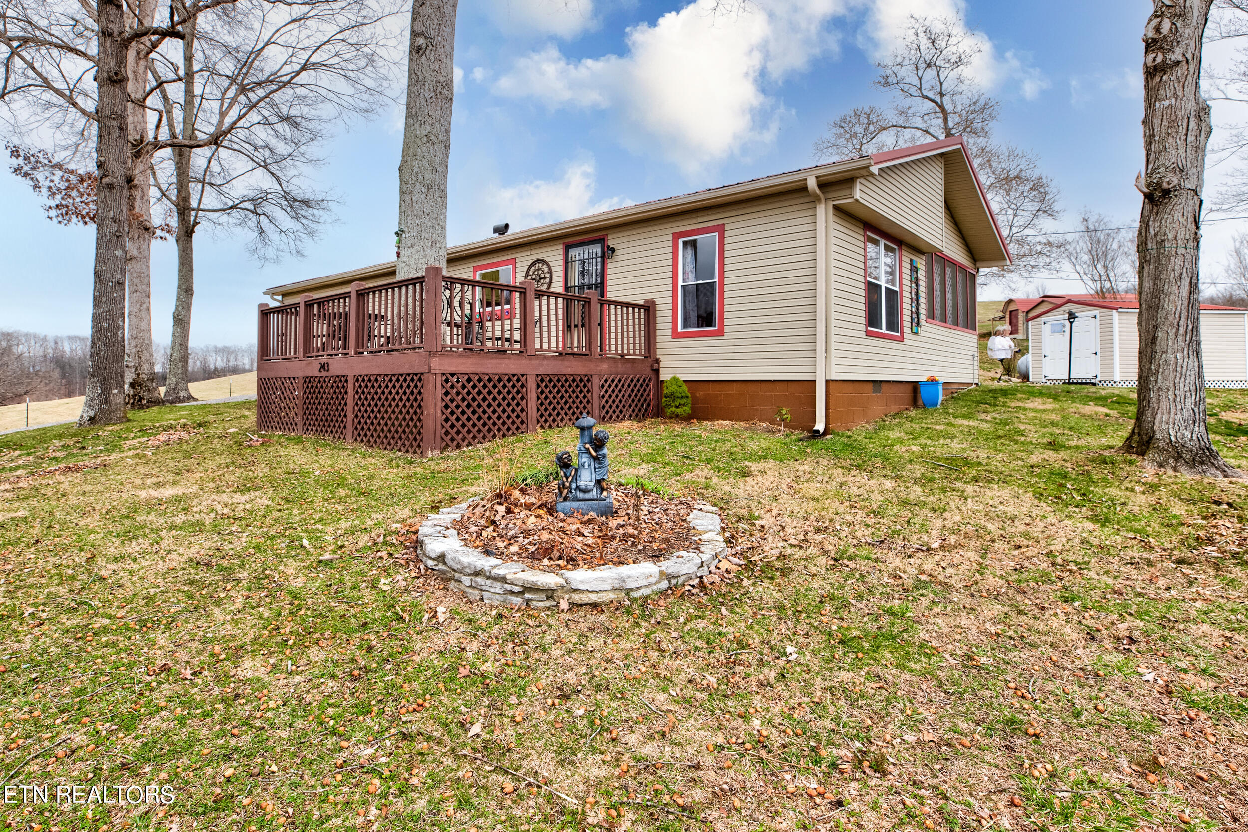 243 Bostic Lane, LaFollette