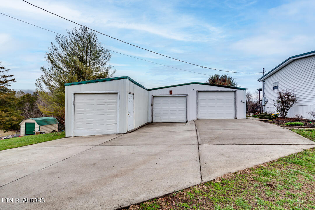 241 Fountain Lane, LaFollette