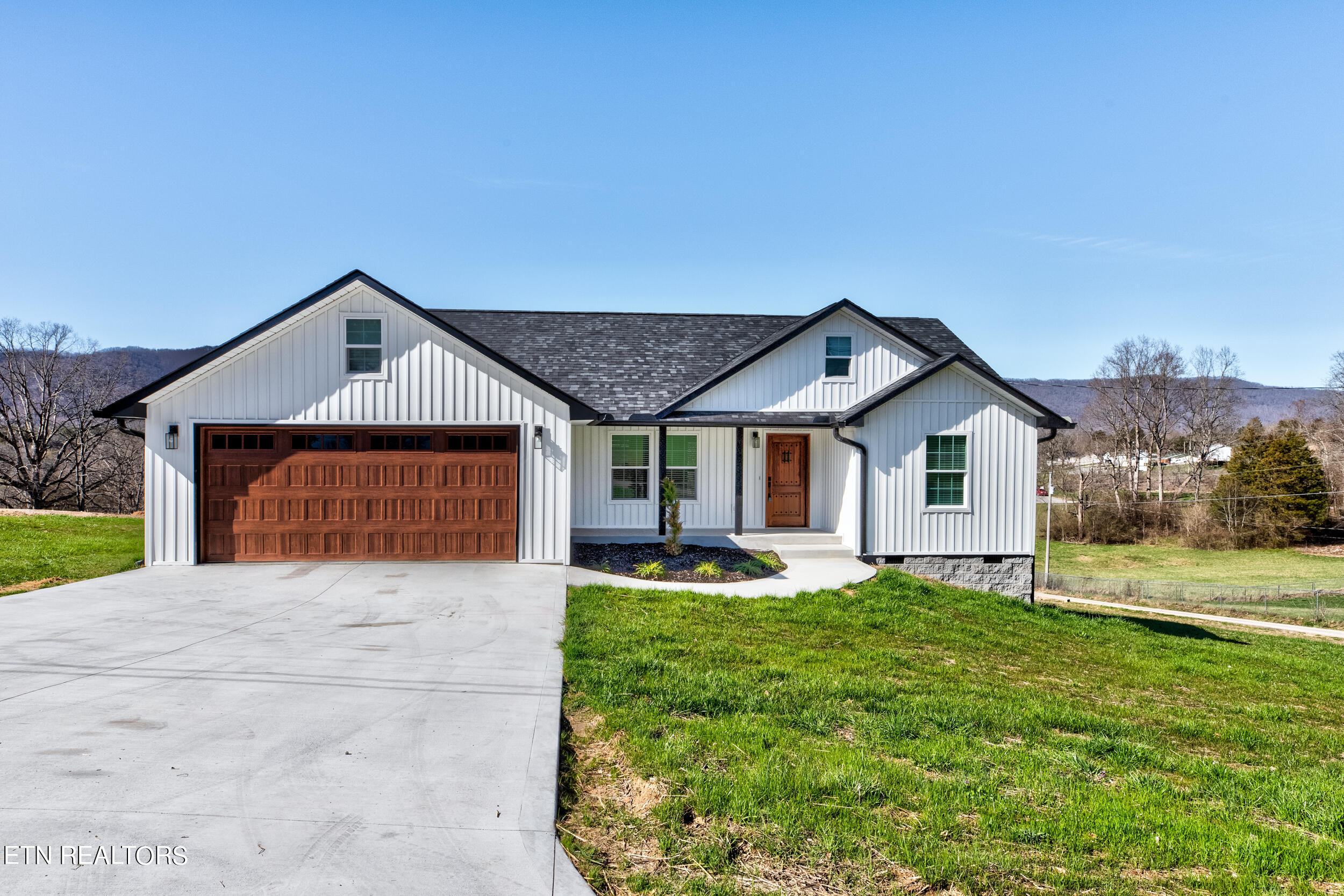 214 Morton Rd, LaFollette