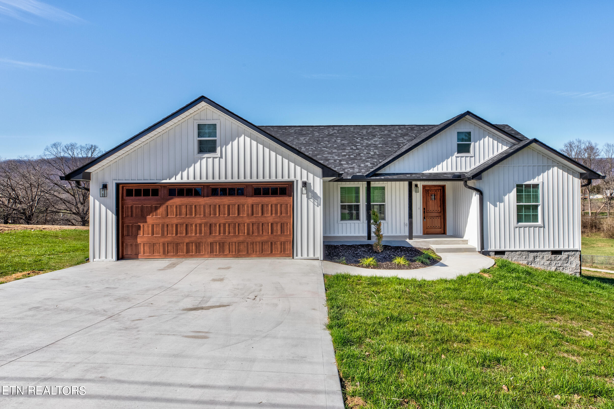 214 Morton Rd, LaFollette