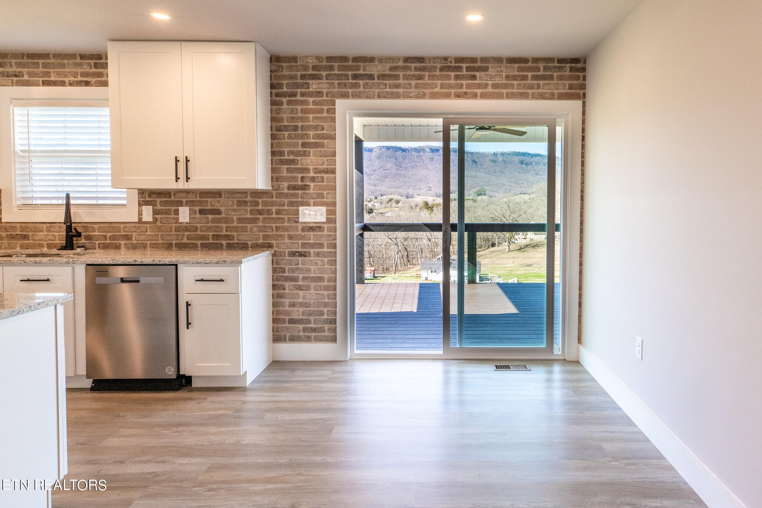 214 Morton Rd, LaFollette