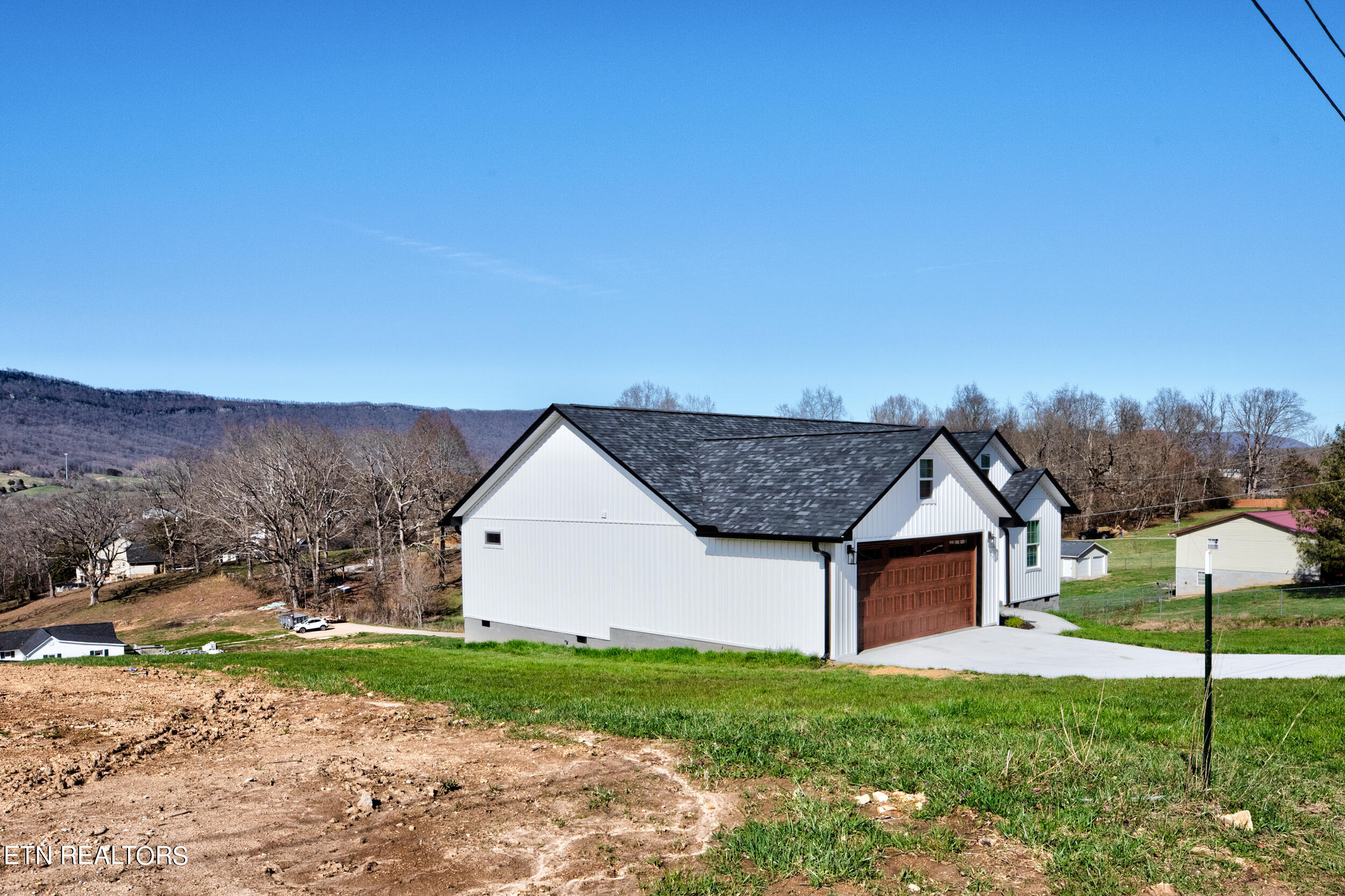 214 Morton Rd, LaFollette