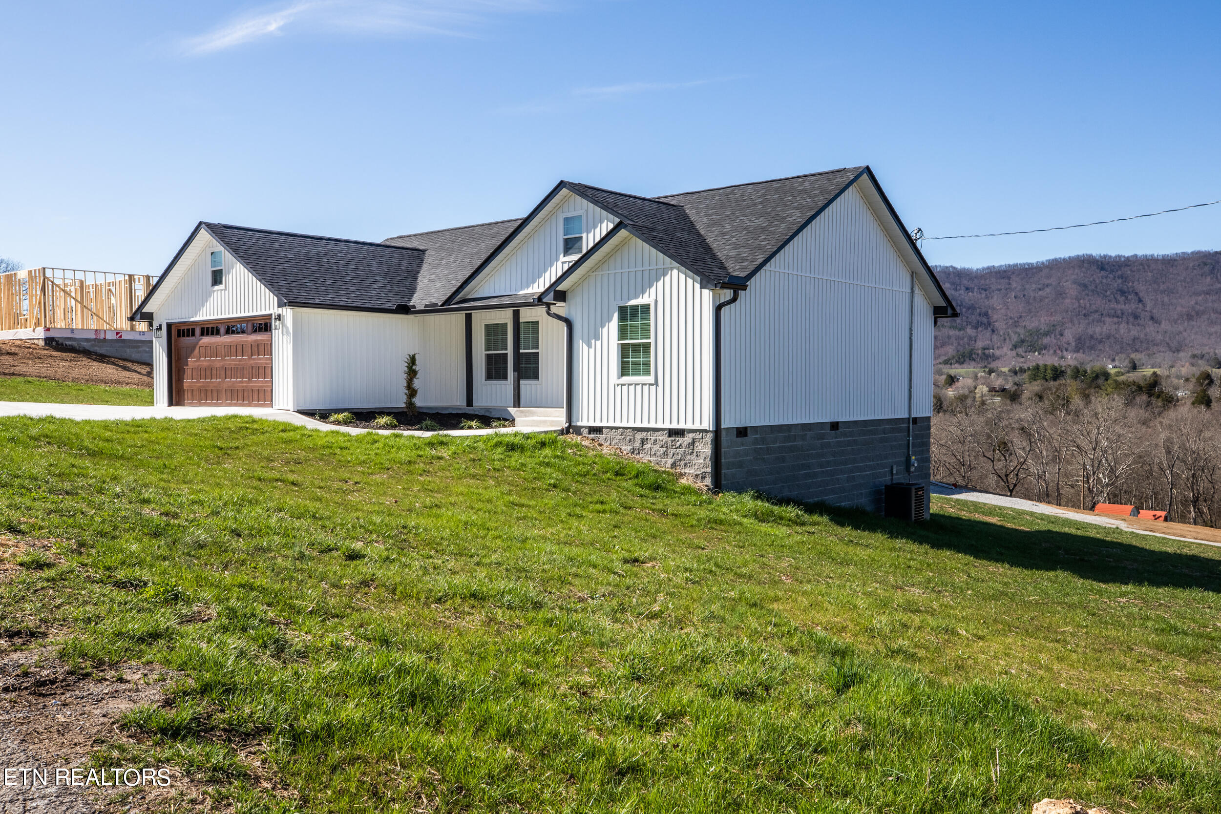 214 Morton Rd, LaFollette