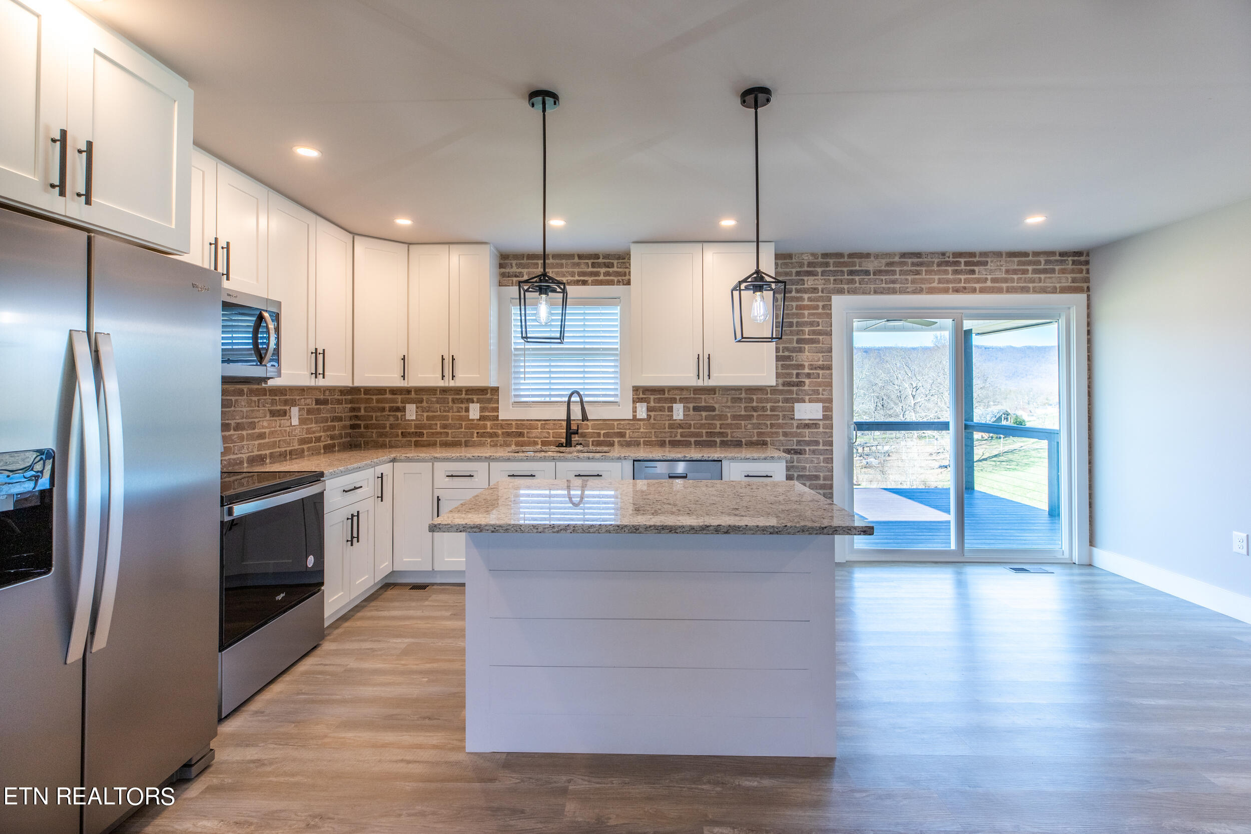 214 Morton Rd, LaFollette