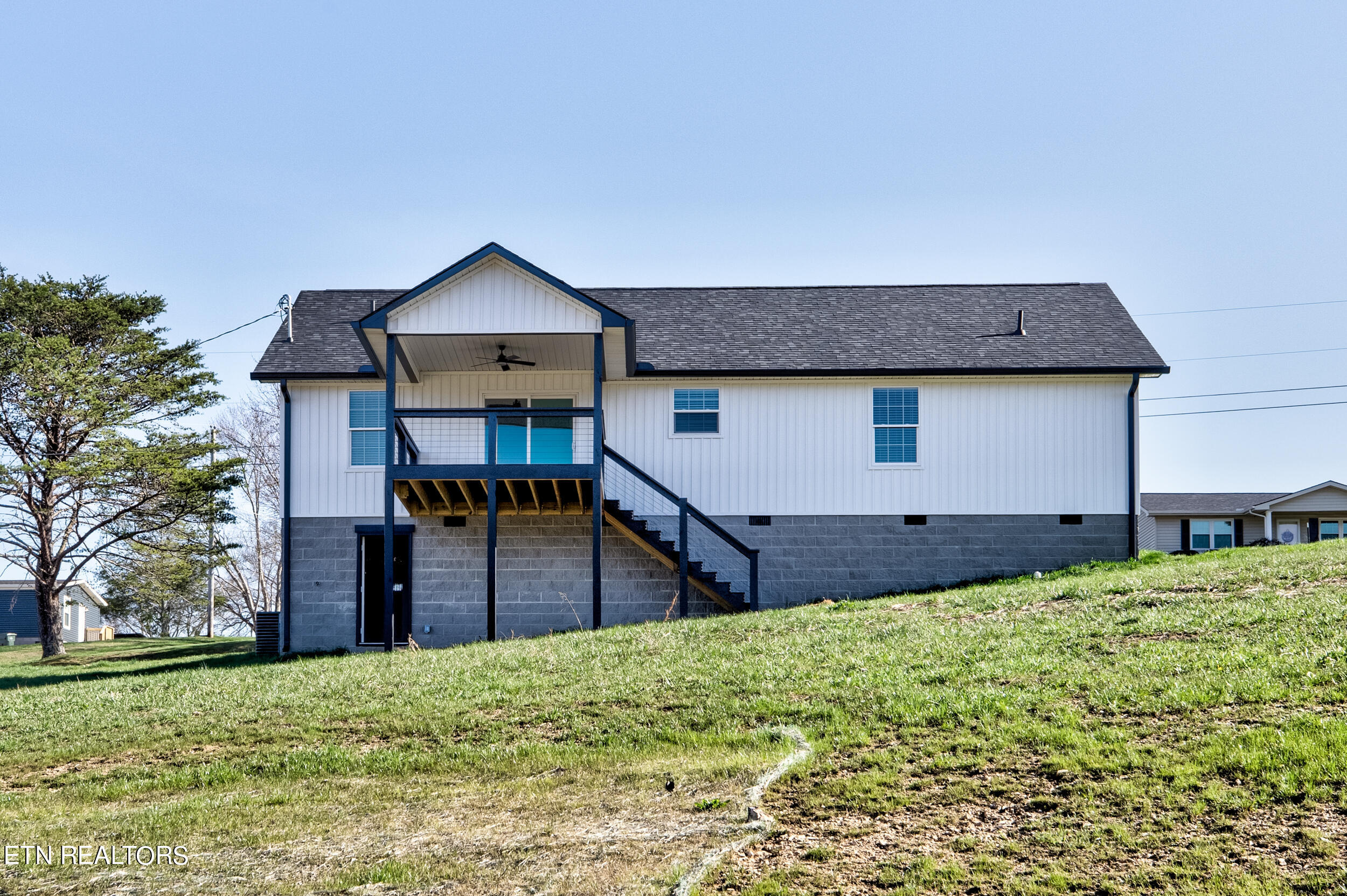 214 Morton Rd, LaFollette