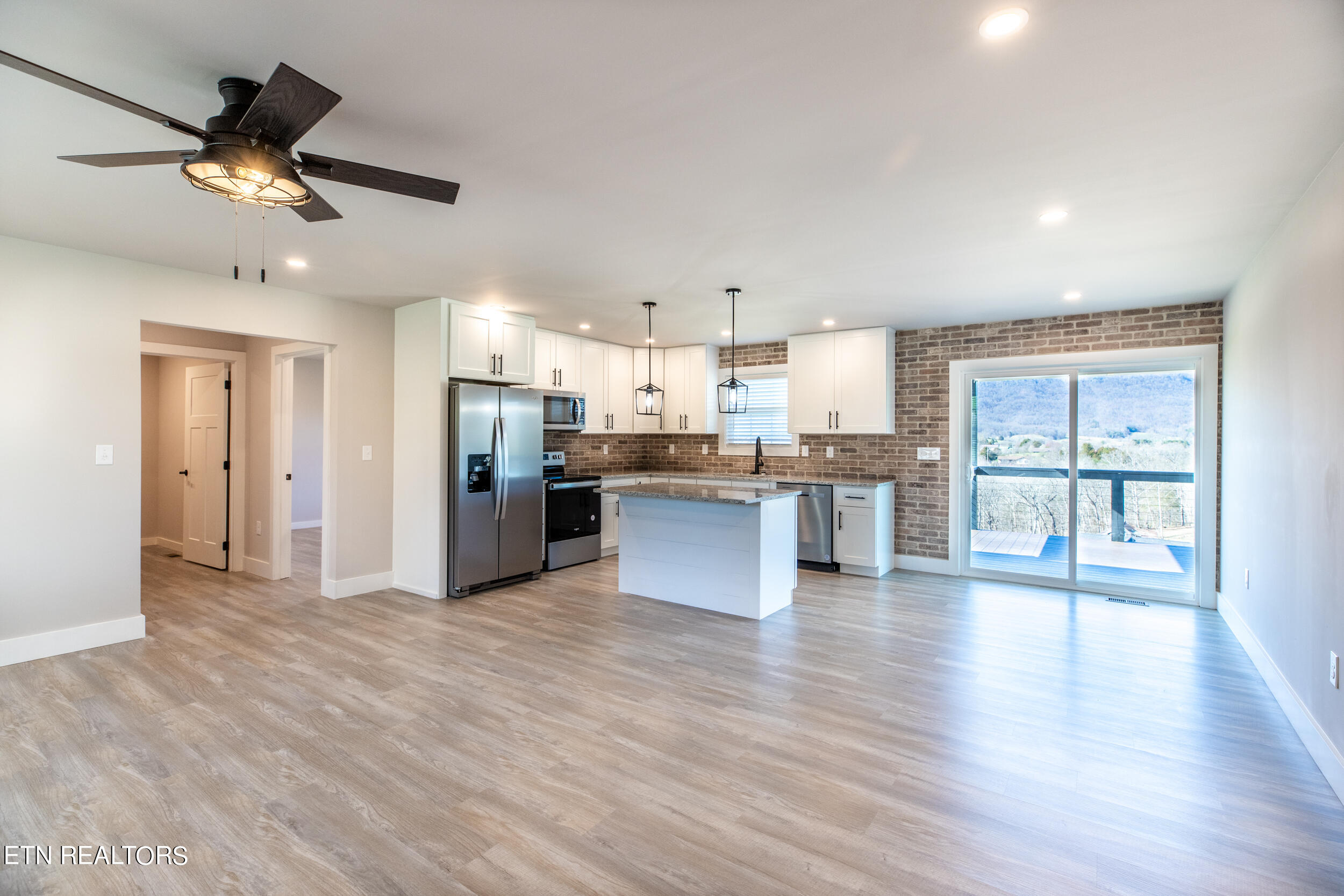 214 Morton Rd, LaFollette