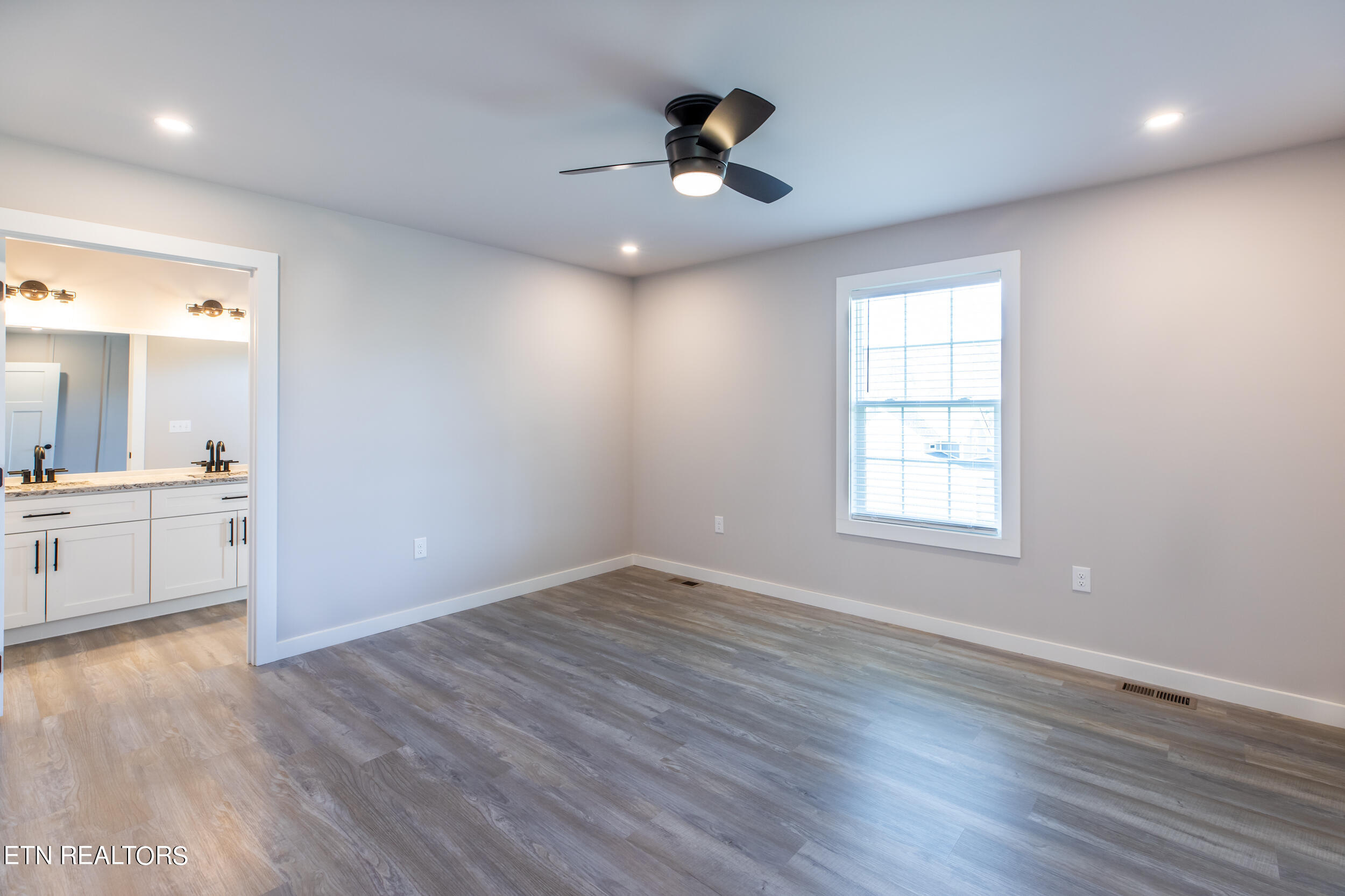 214 Morton Rd, LaFollette