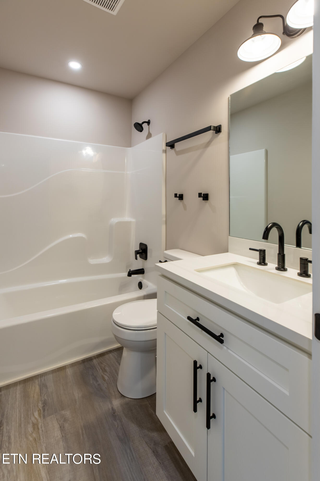 214 Morton Rd, LaFollette