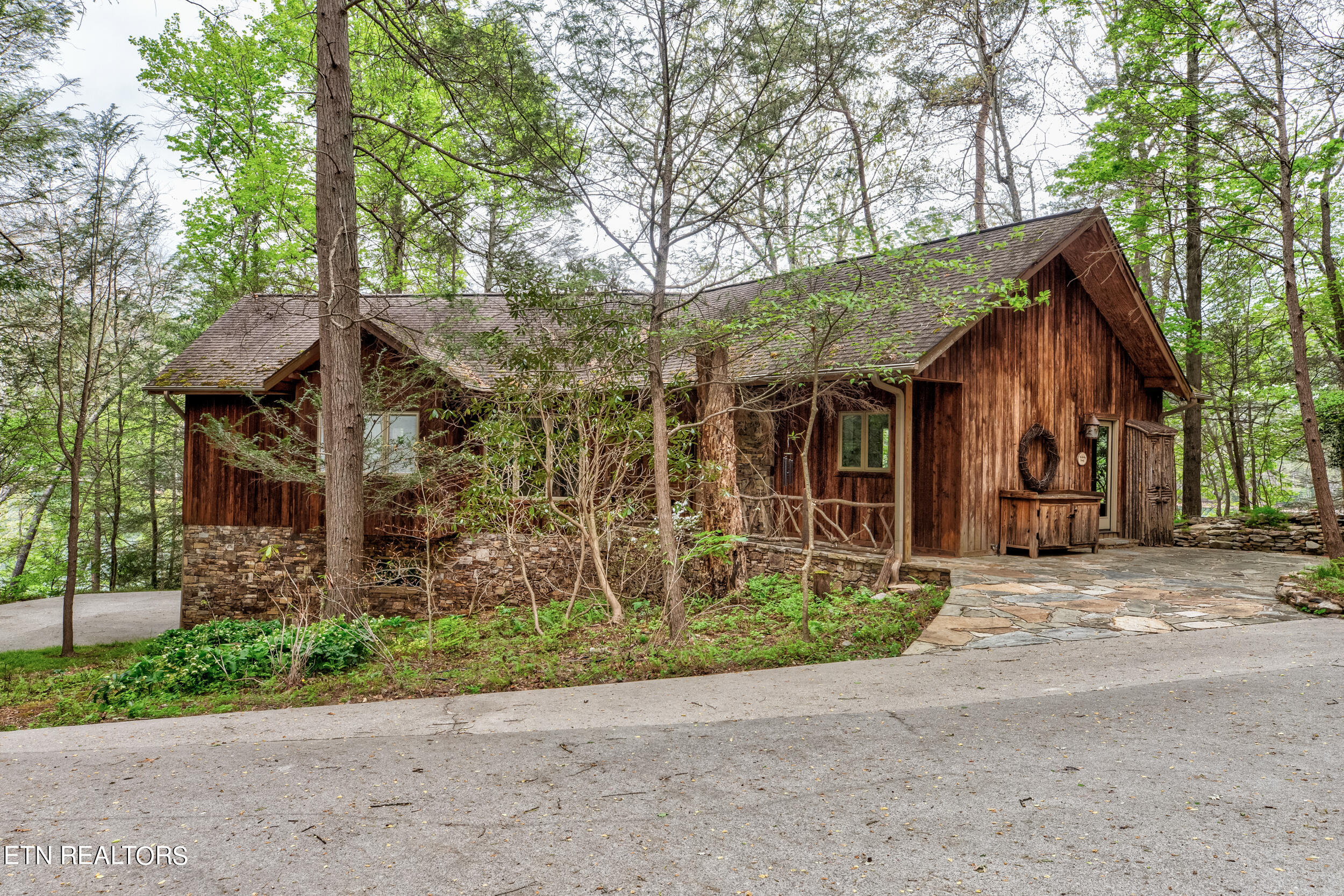 165 Hemlock Bluff Lane