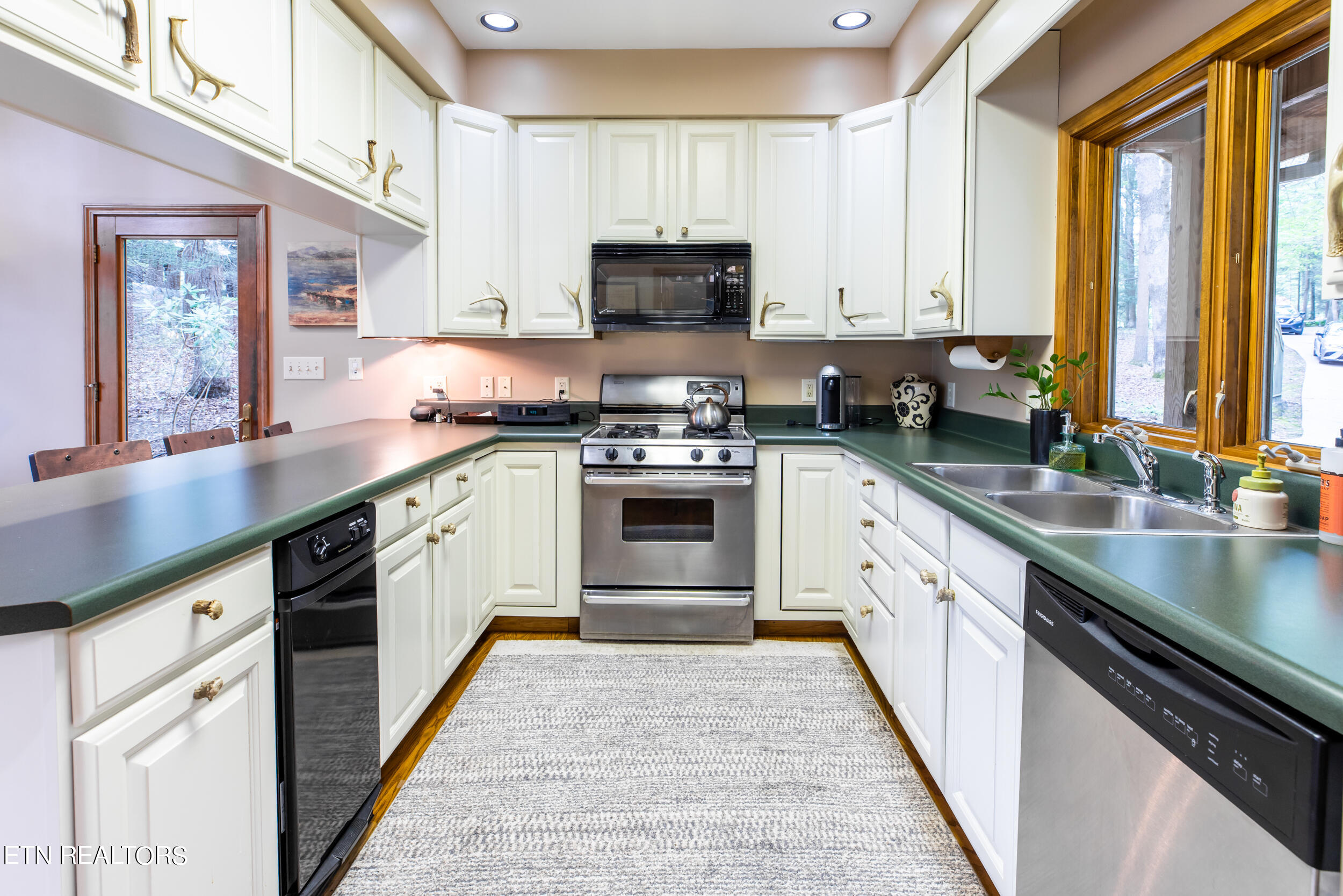 165 Hemlock Bluff Lane