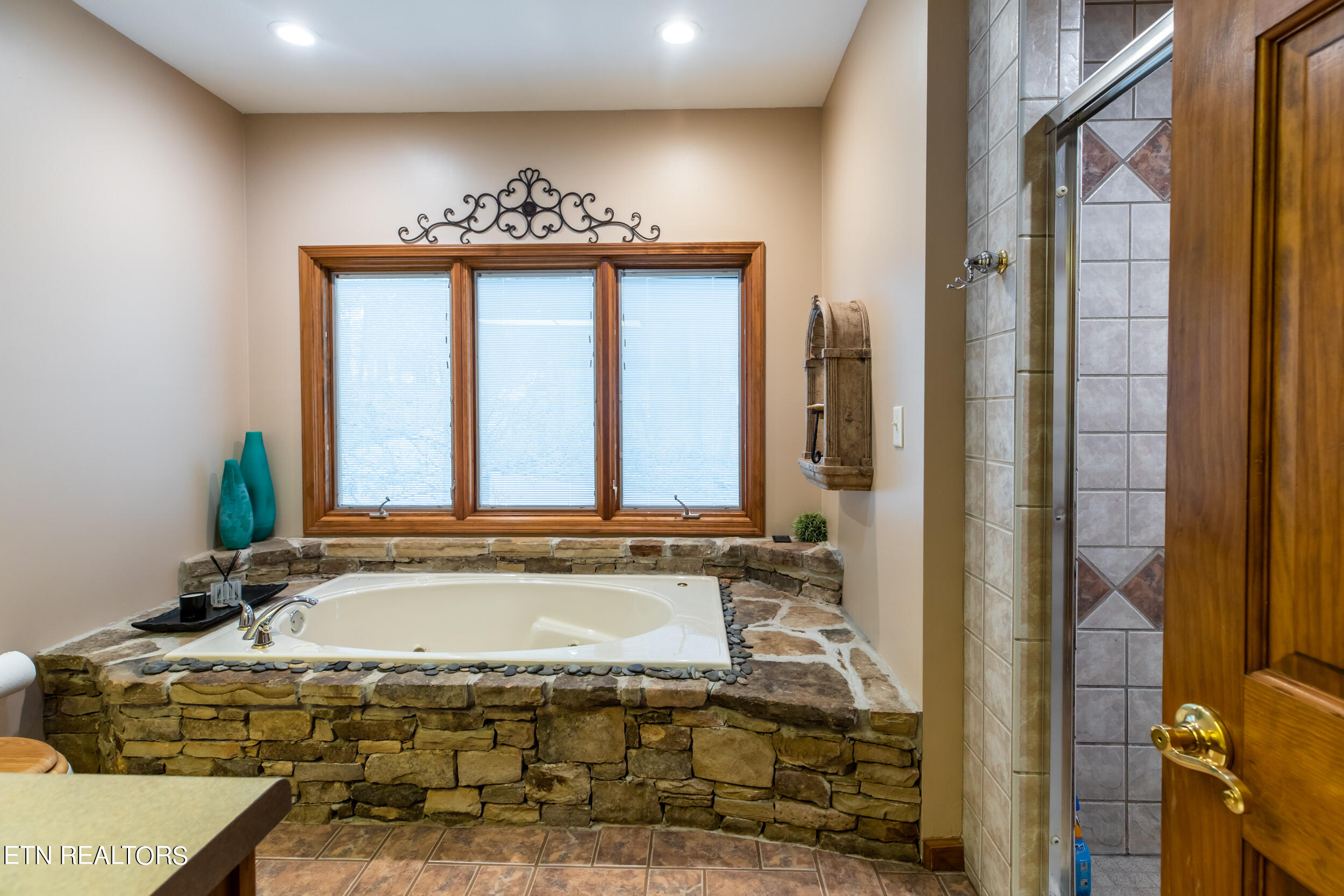 165 Hemlock Bluff Lane