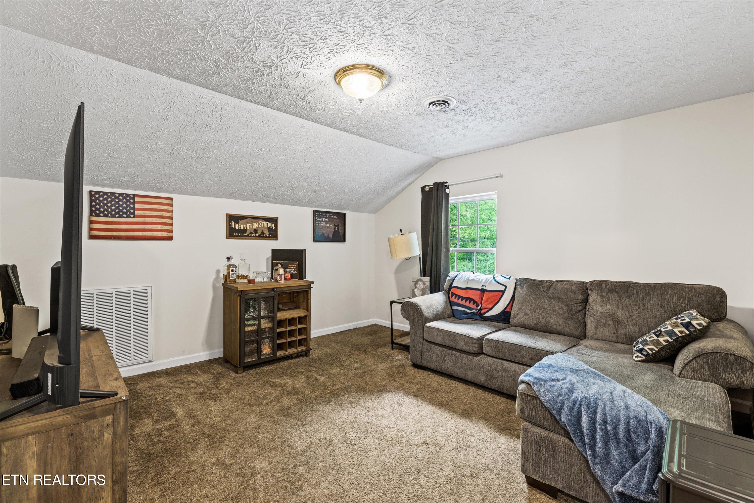 9315 Andersonville Pike