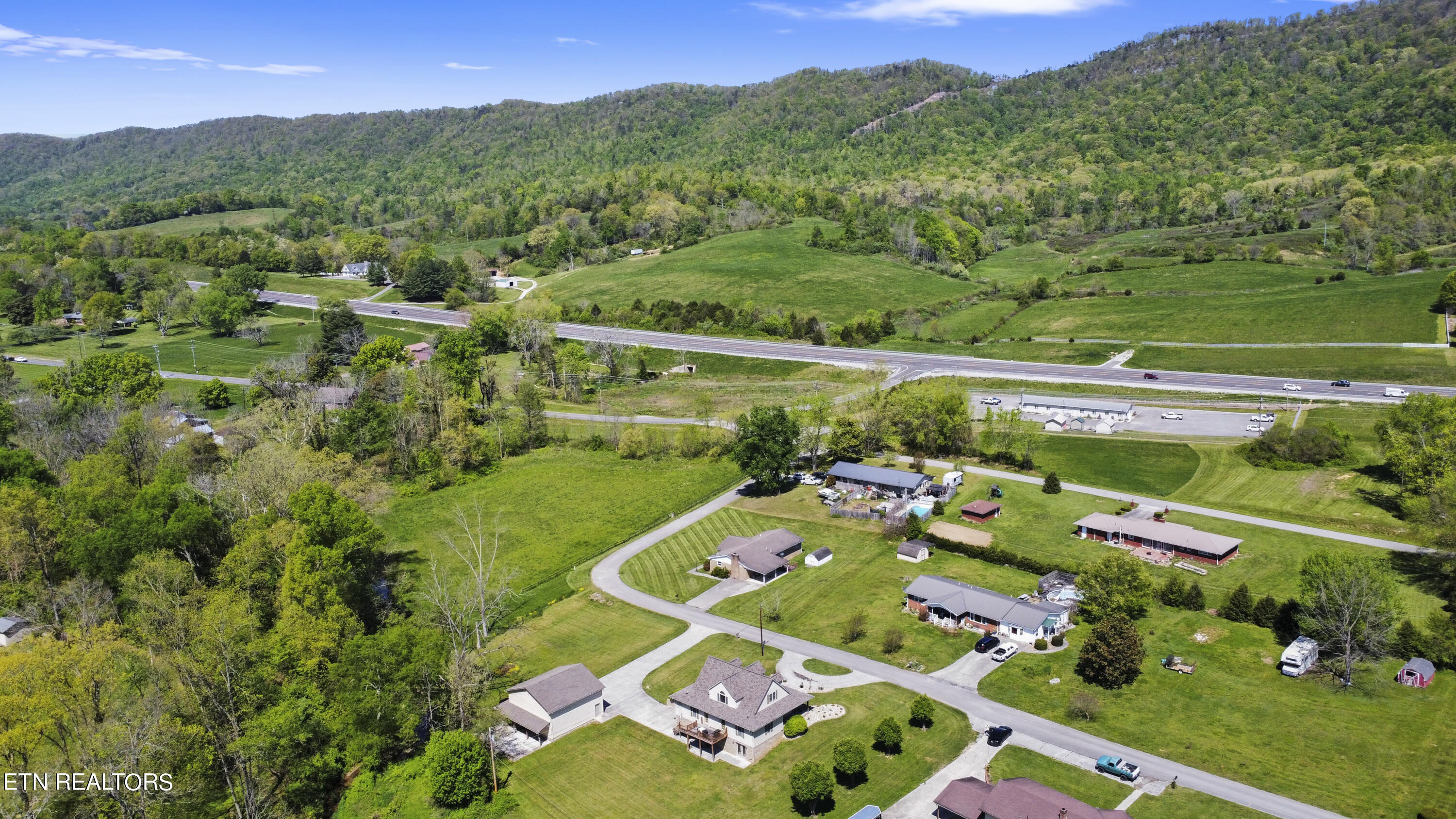 154 E Meadowbrooke Lane, LaFollette