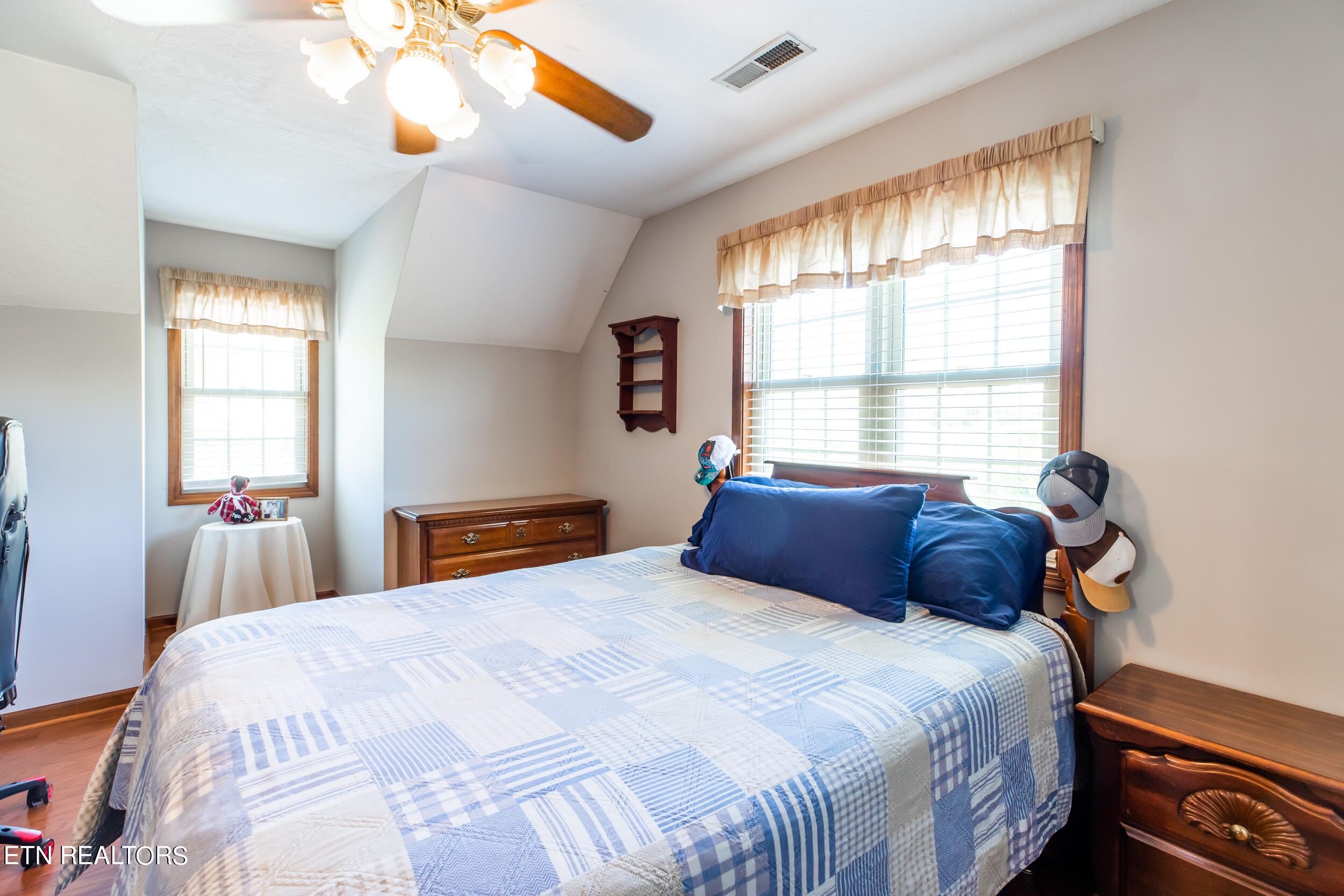 154 E Meadowbrooke Lane, LaFollette