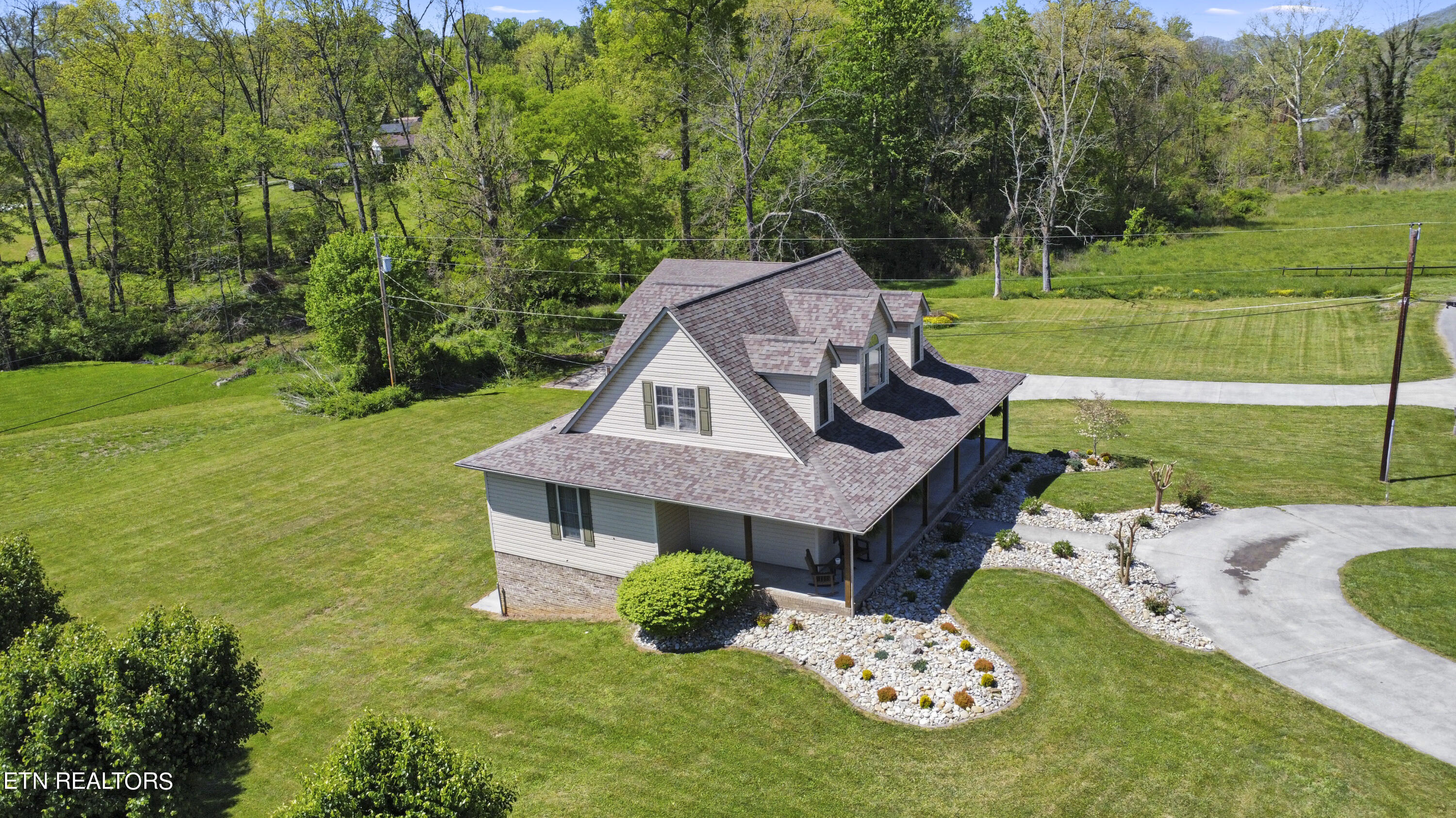 154 E Meadowbrooke Lane, LaFollette