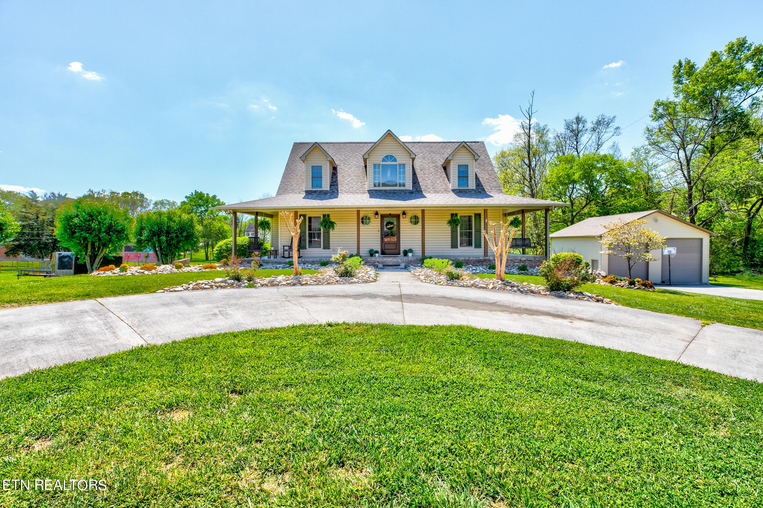 154 E Meadowbrooke Lane, LaFollette