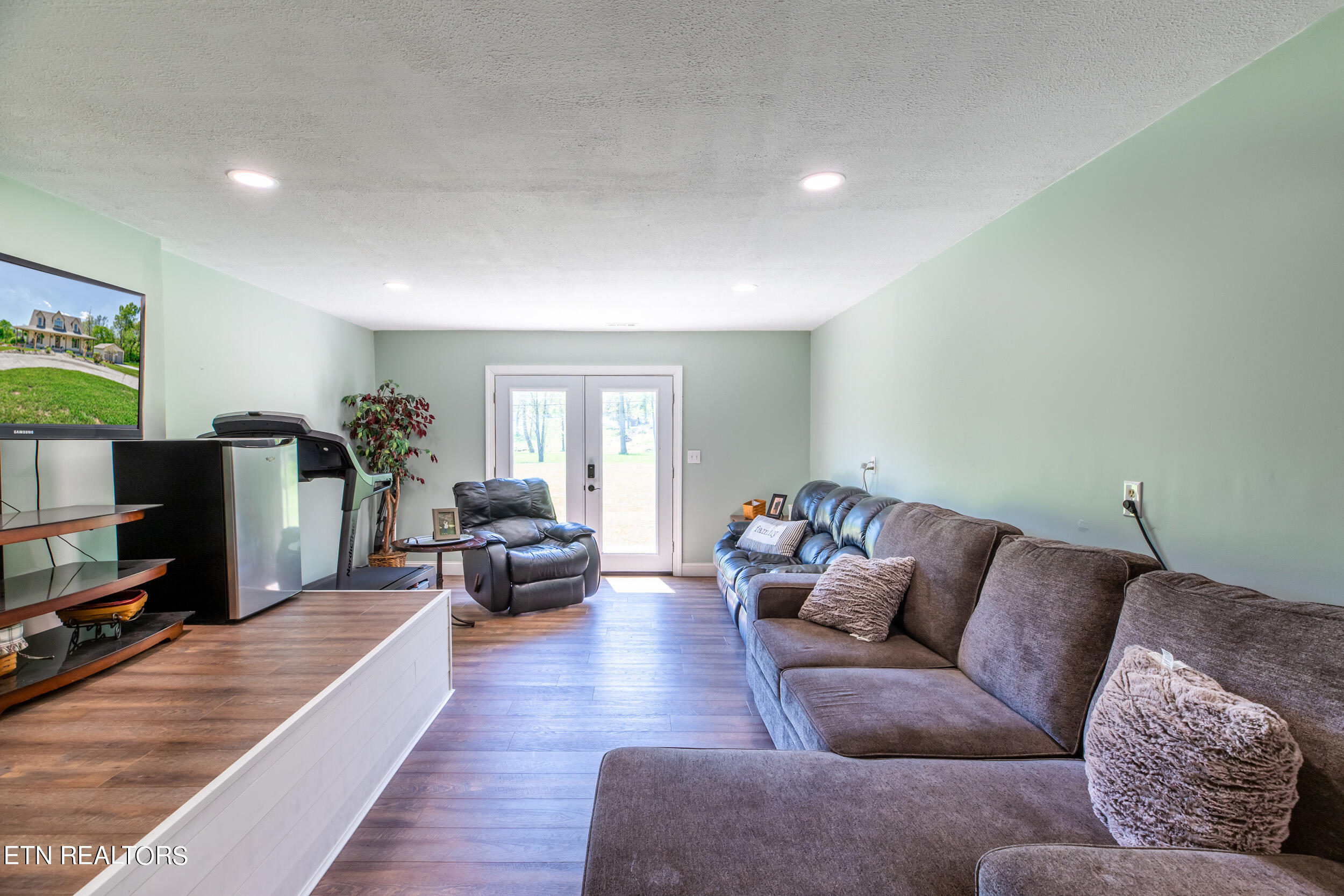 154 E Meadowbrooke Lane, LaFollette