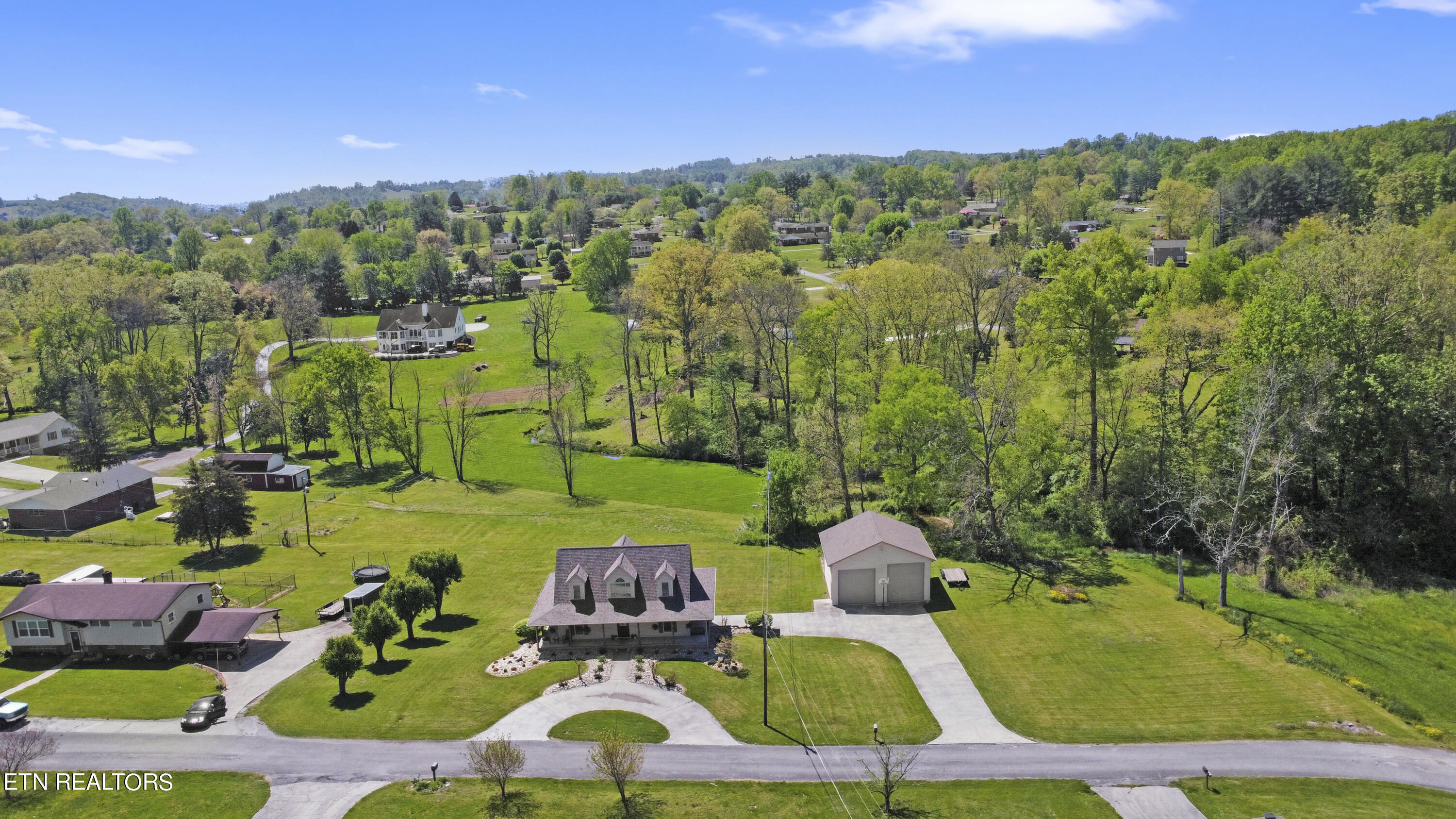 154 E Meadowbrooke Lane, LaFollette