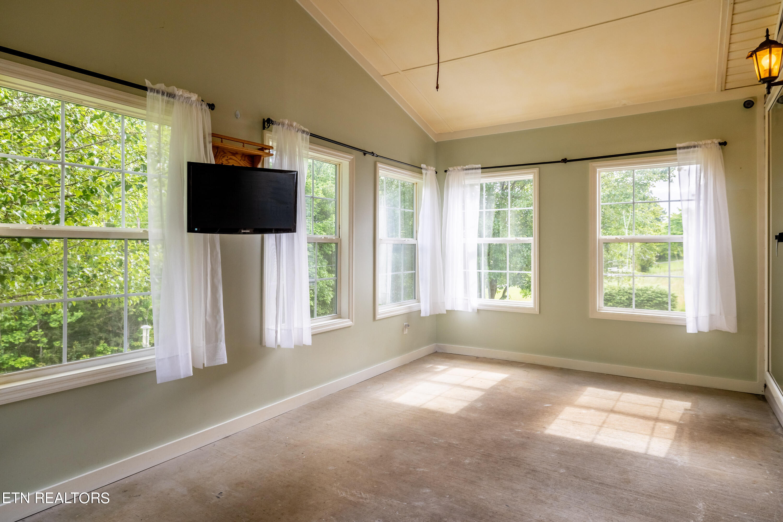 205 Fawn Trail Drive