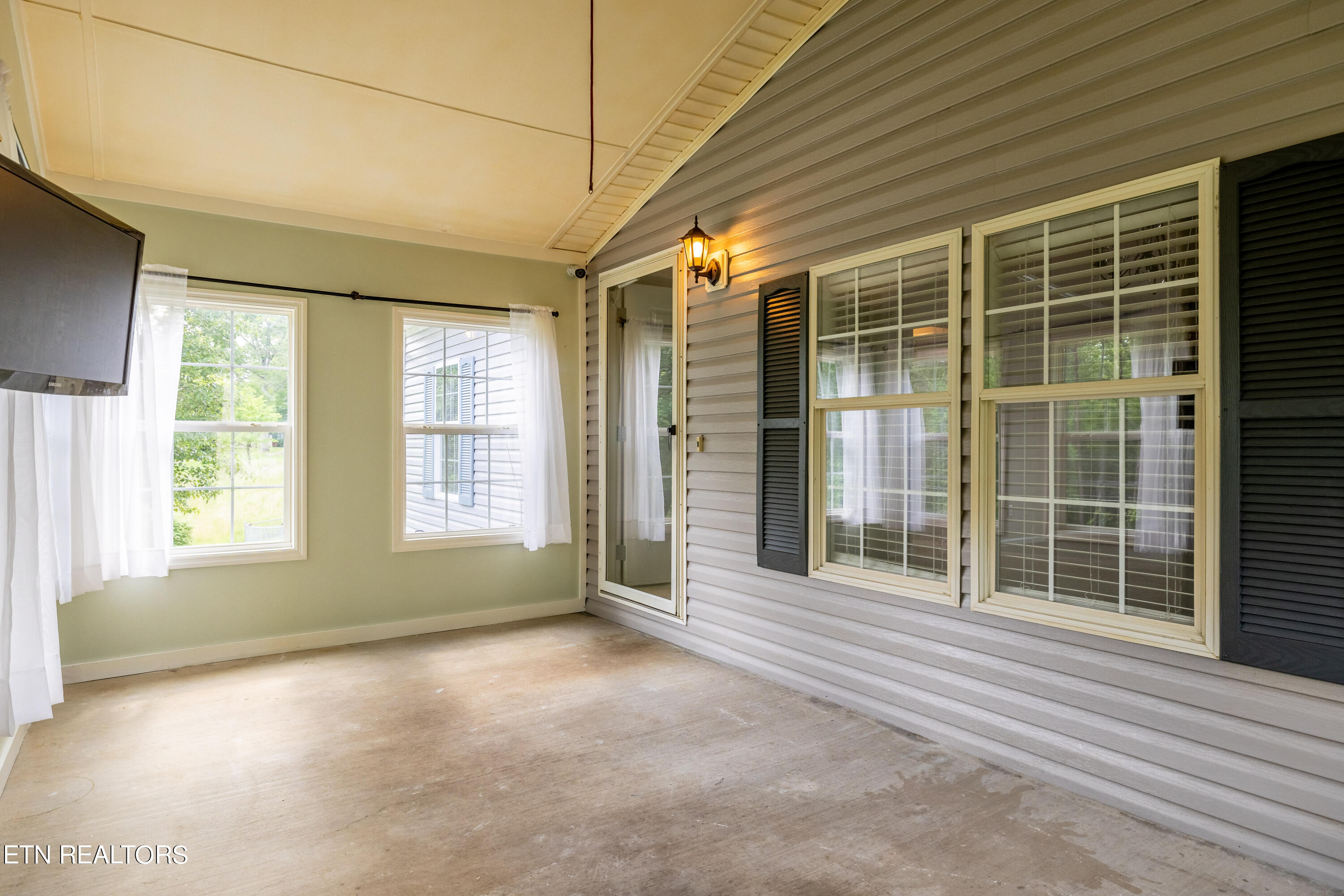 205 Fawn Trail Drive