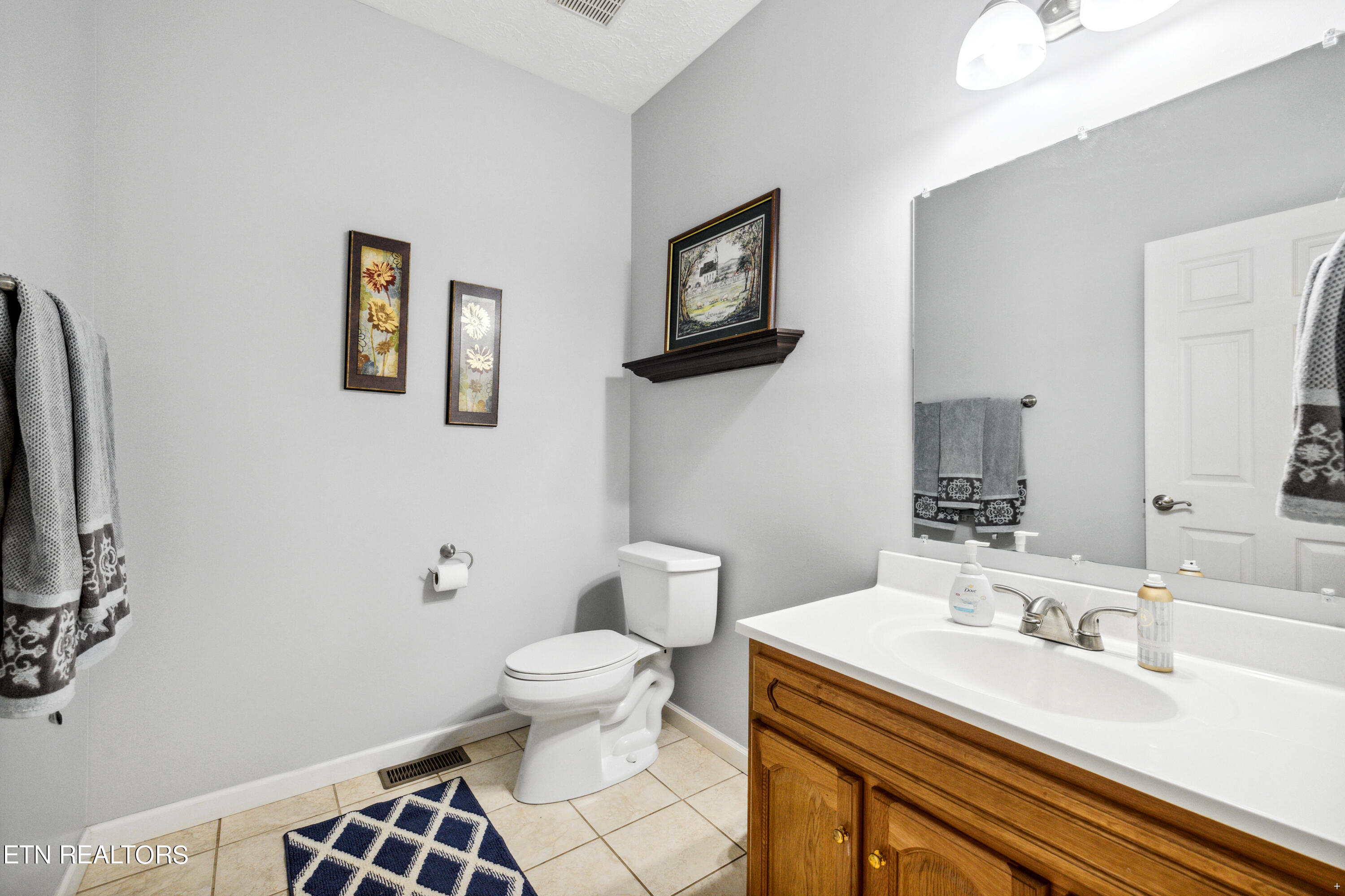 573 E Norris Point Rd, LaFollette