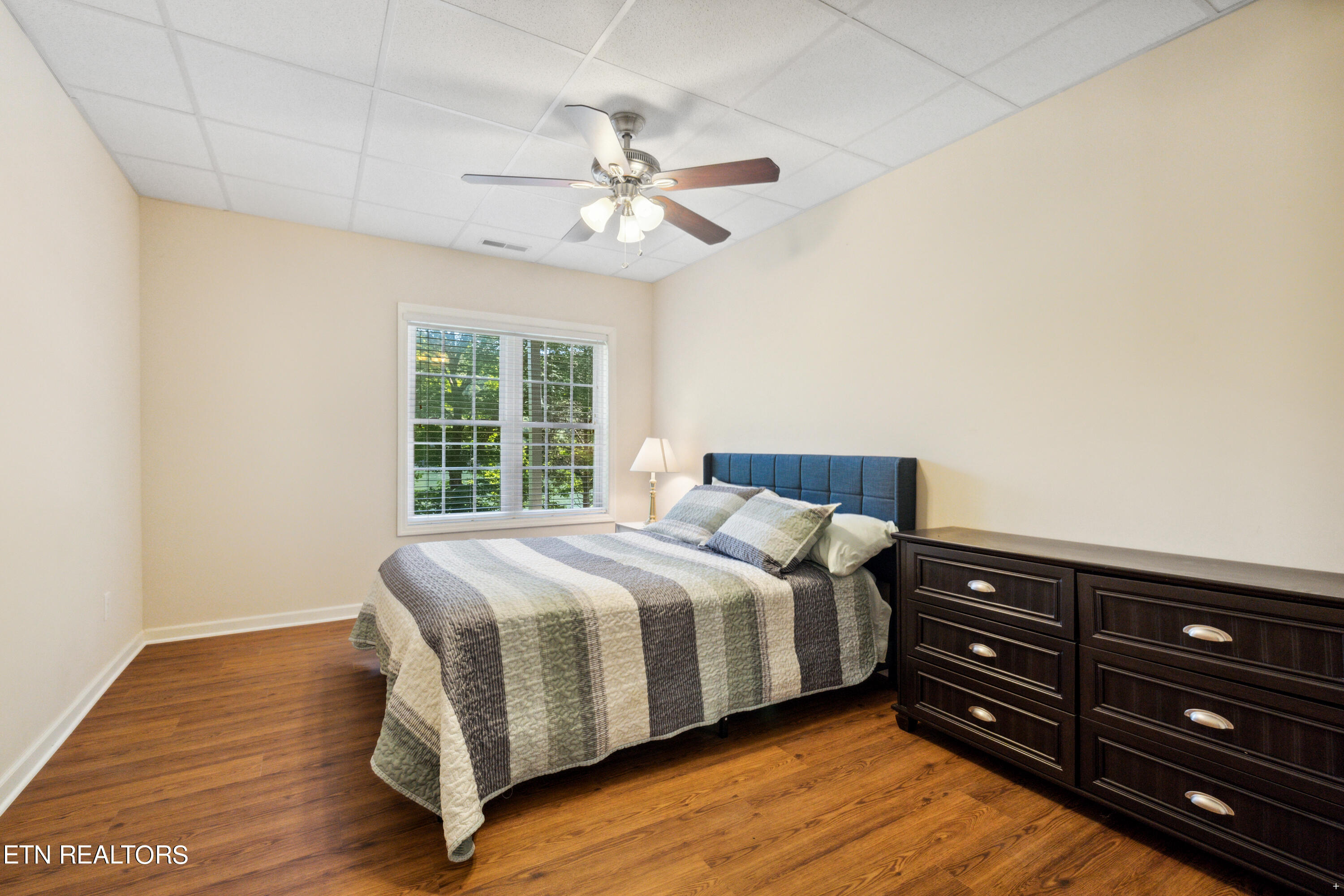 573 E Norris Point Rd, LaFollette