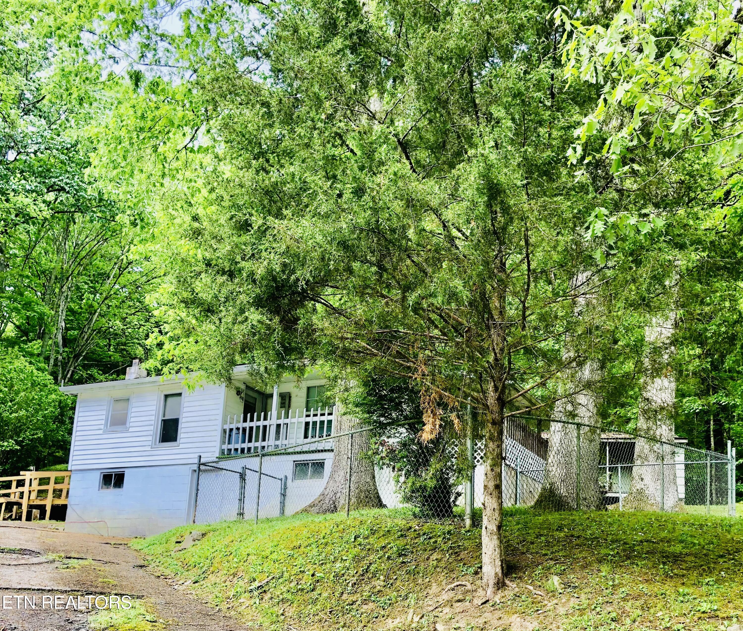 5044 Highway 25, LaFollette