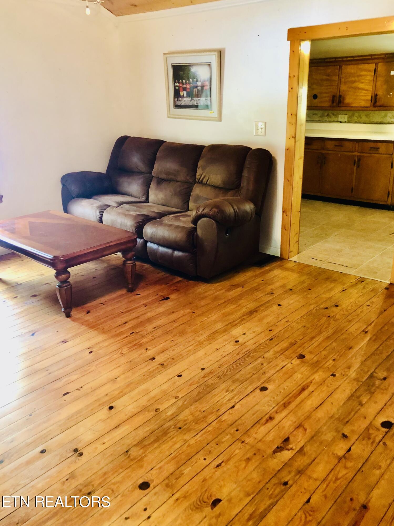 5044 Highway 25, LaFollette