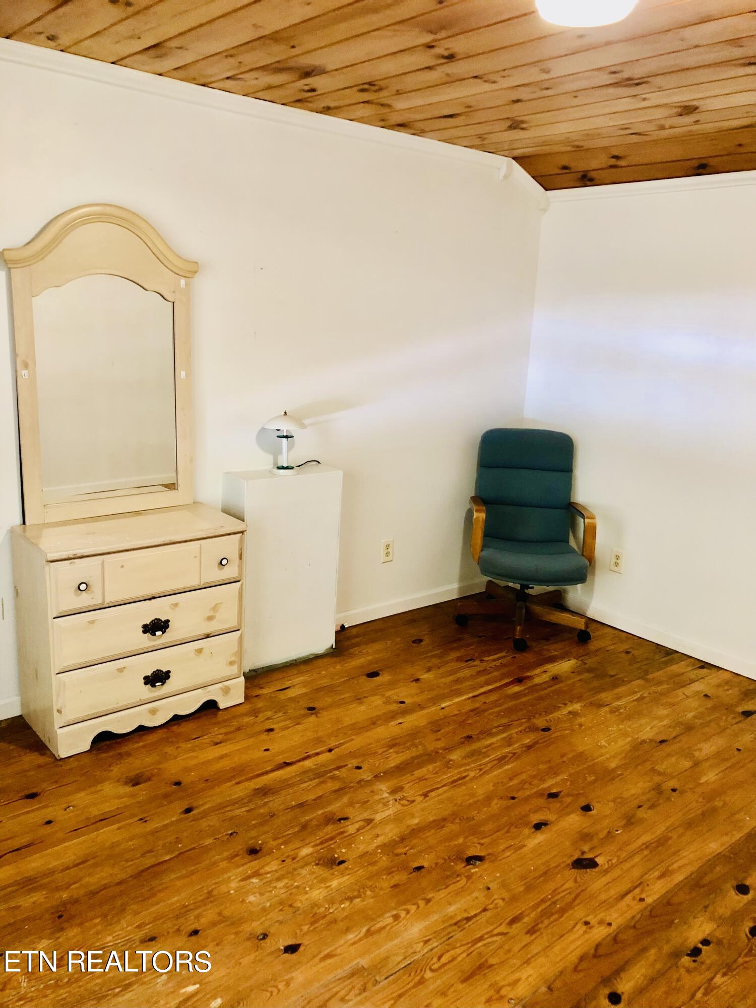 5044 Highway 25, LaFollette