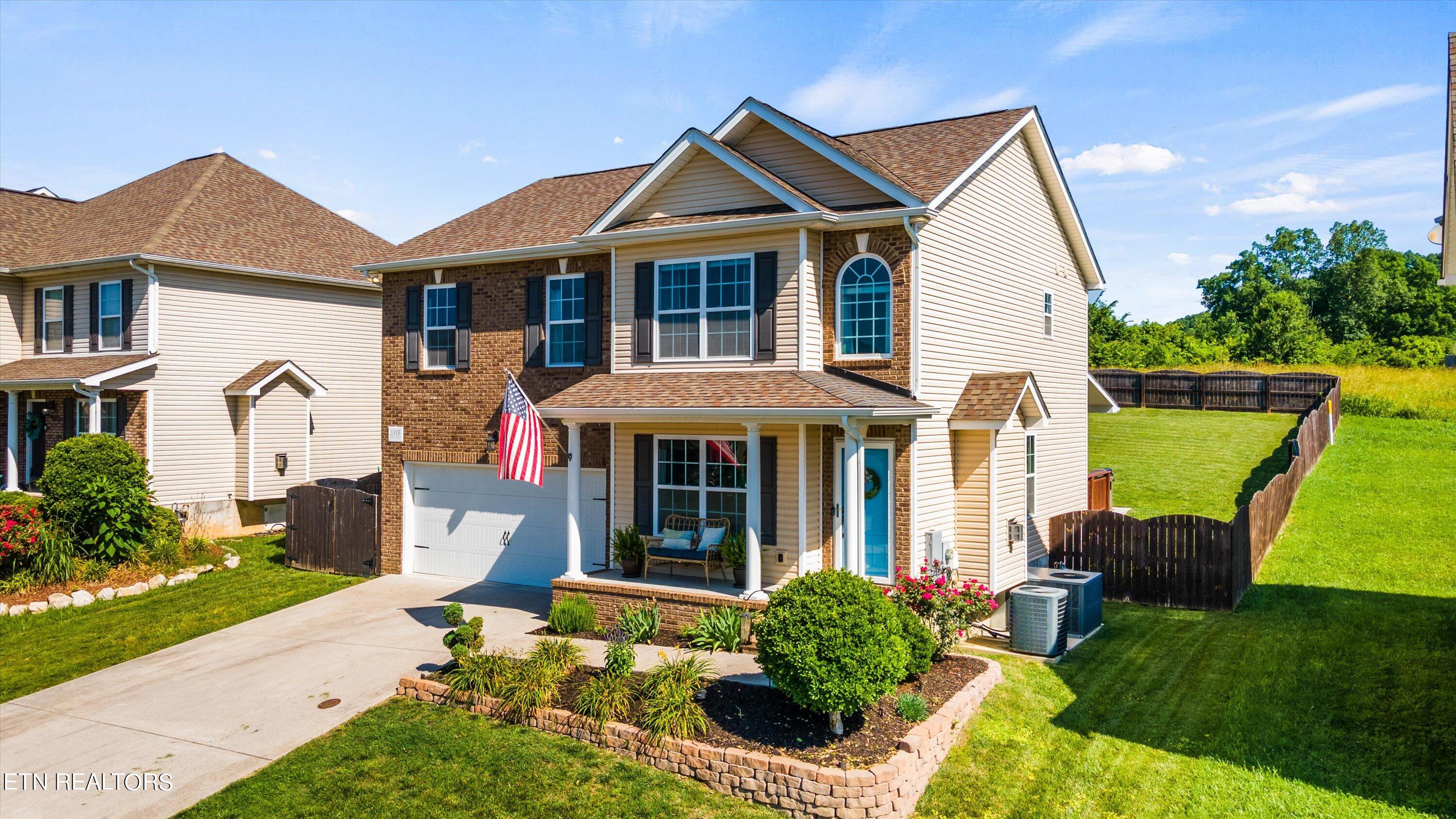 1815 Point Wood Drive