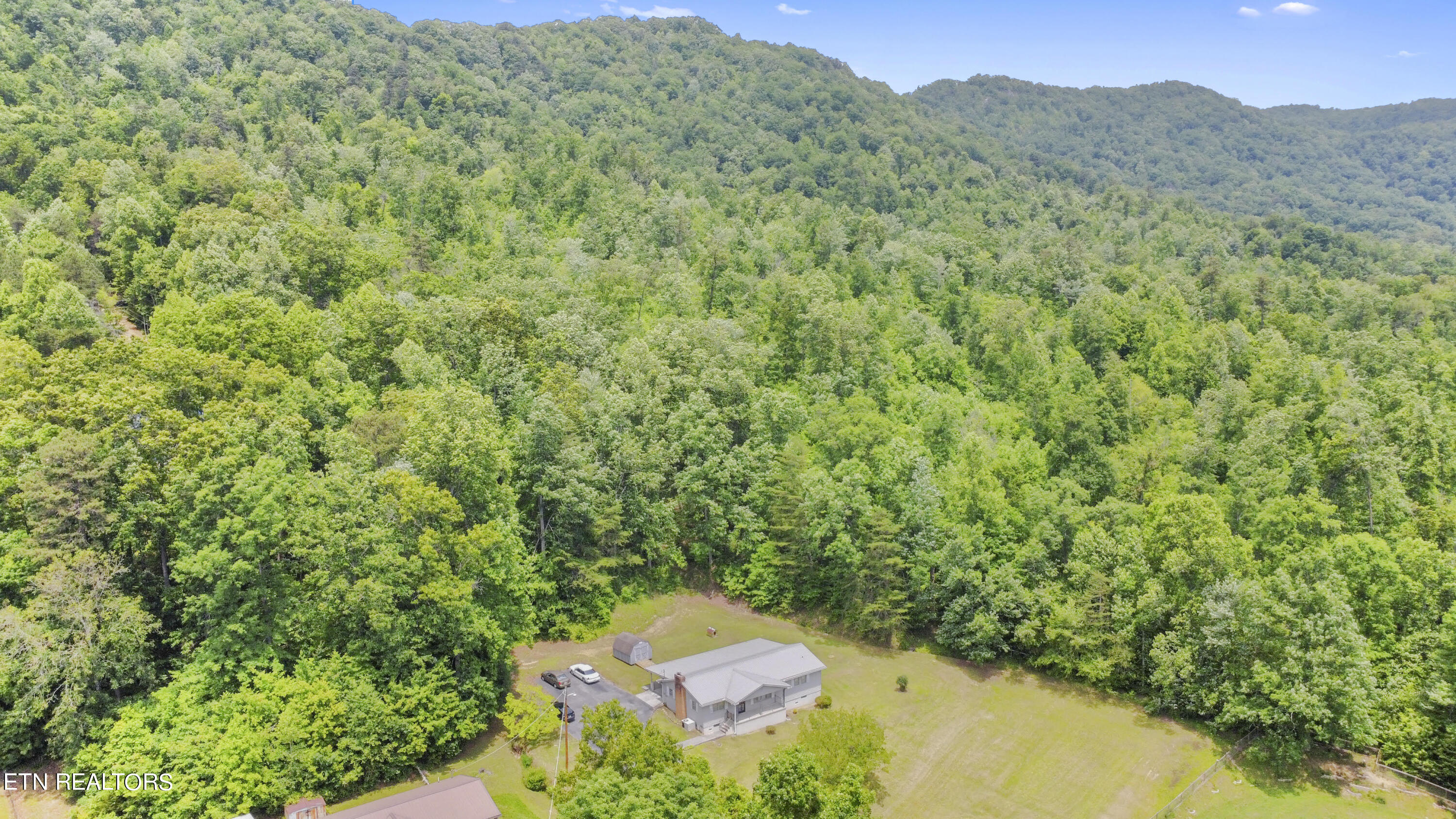 412 Wildwood Circle, LaFollette