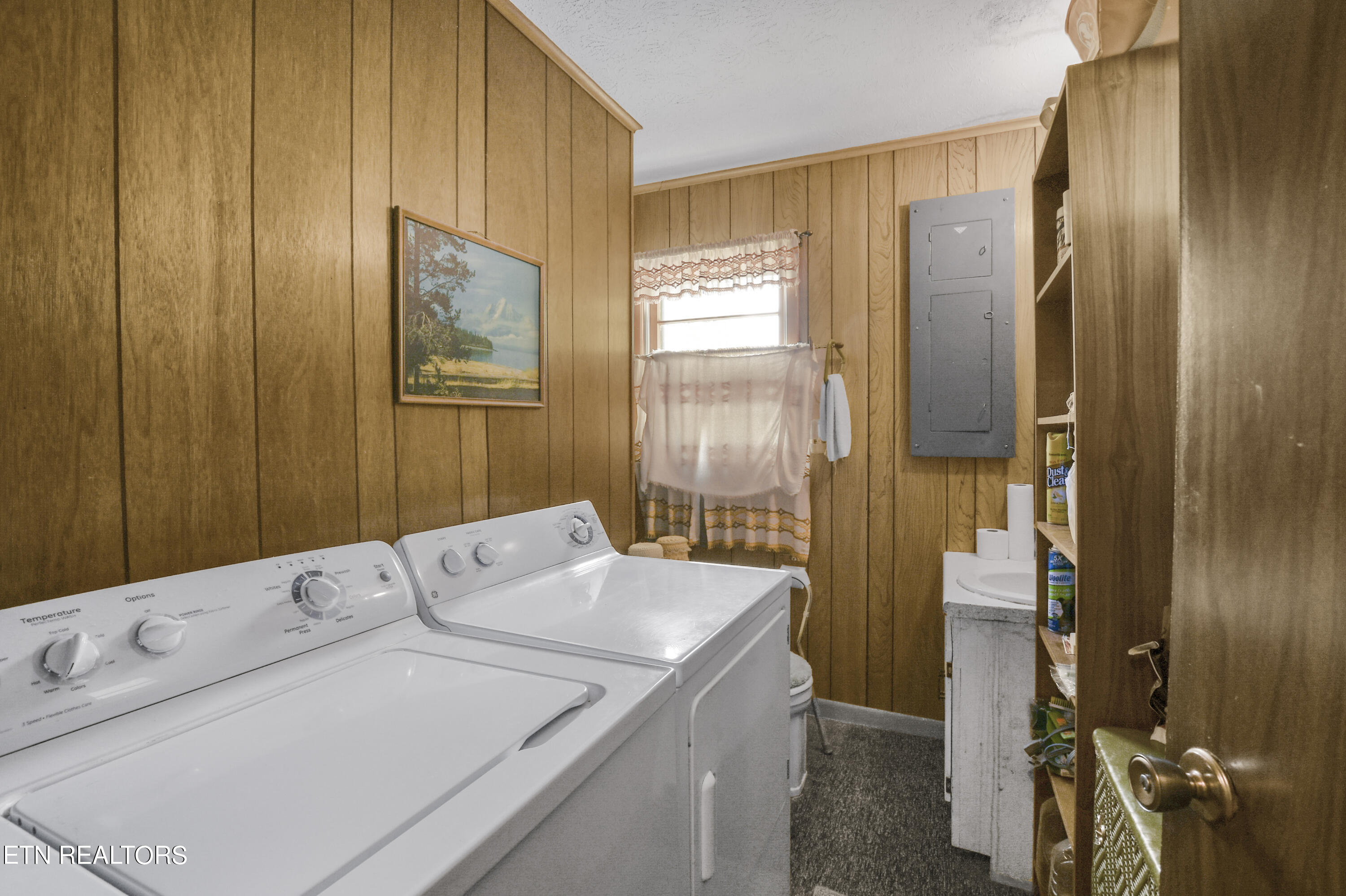 412 Wildwood Circle, LaFollette