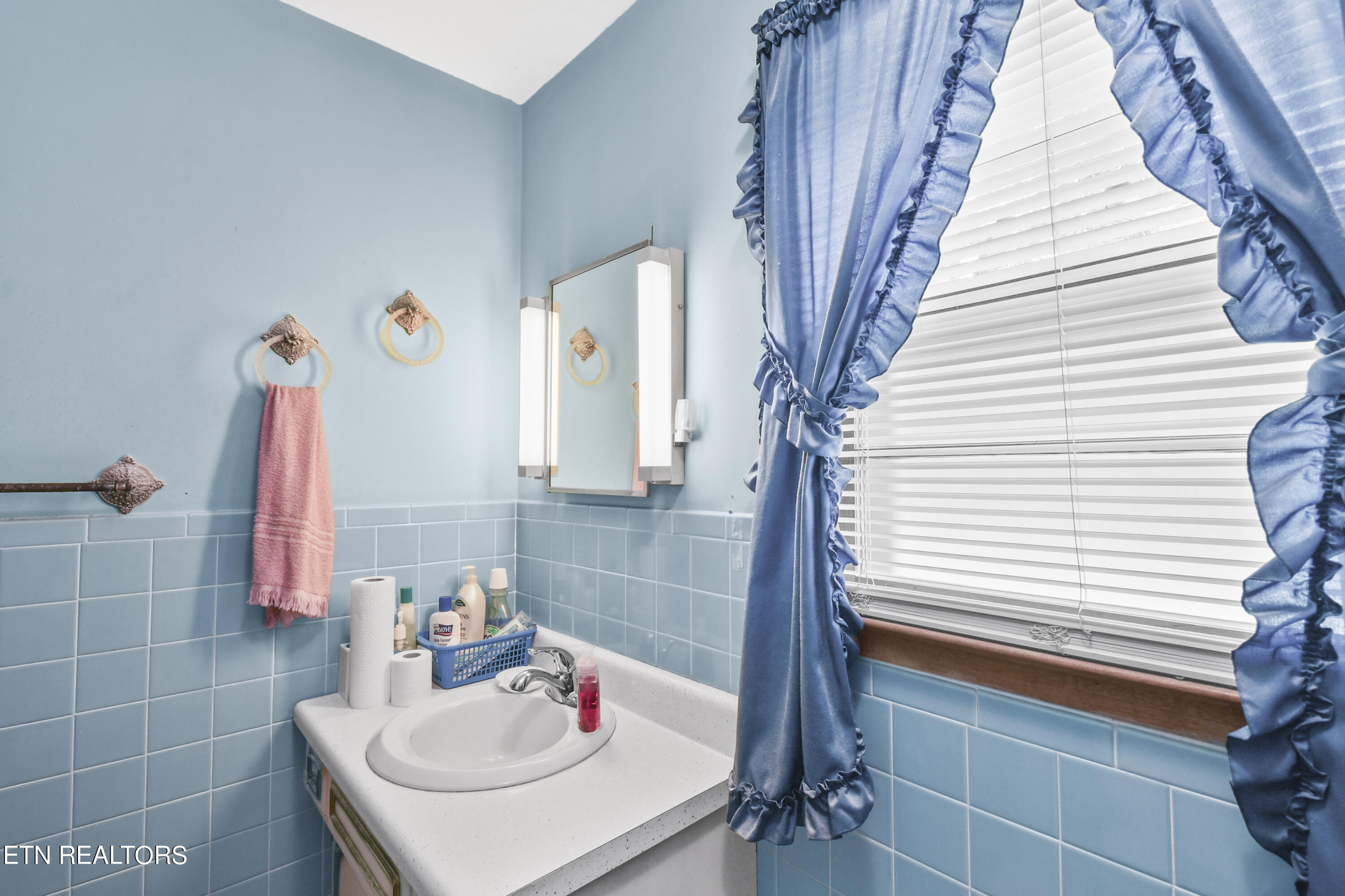 412 Wildwood Circle, LaFollette