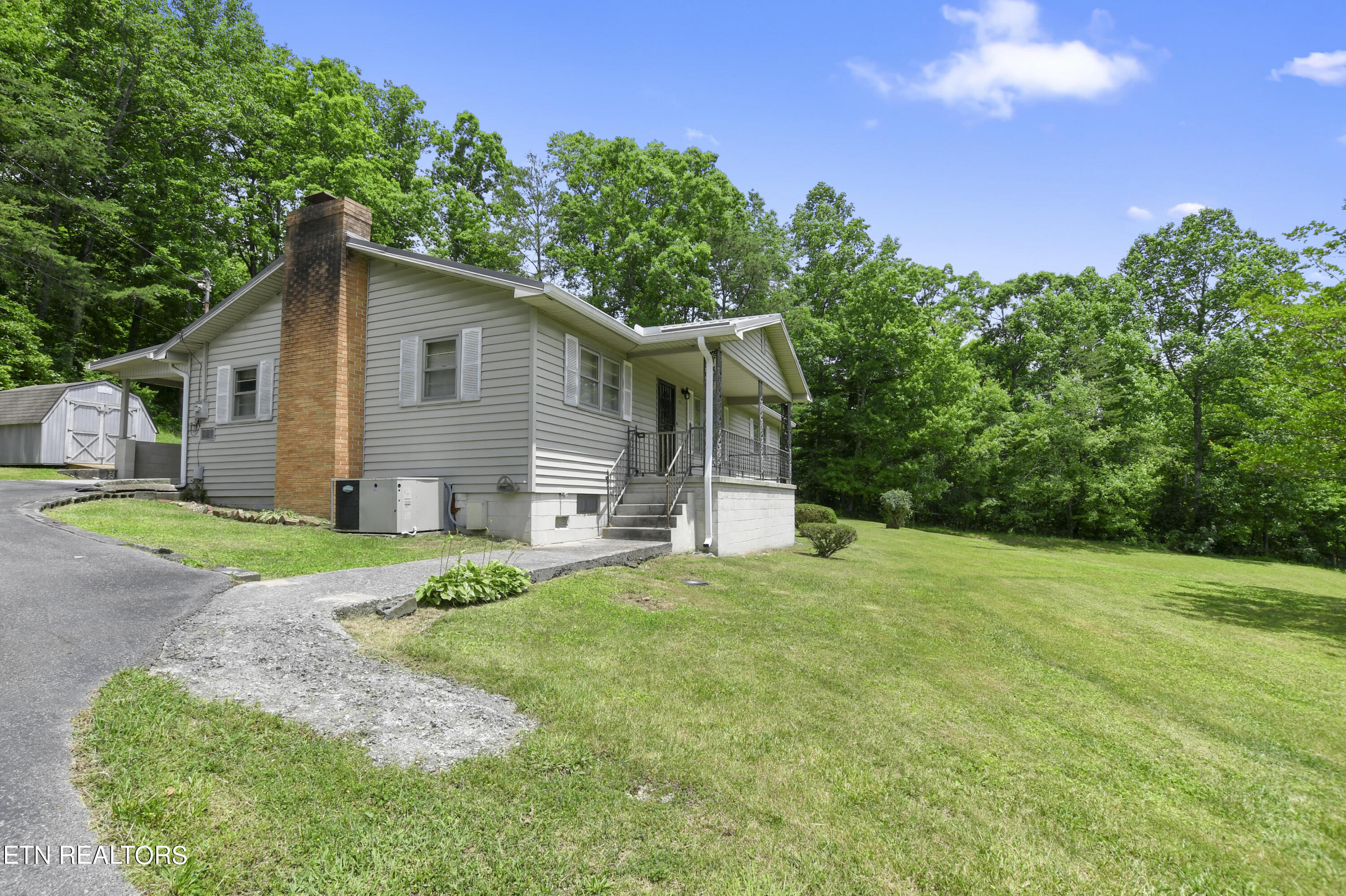 412 Wildwood Circle, LaFollette