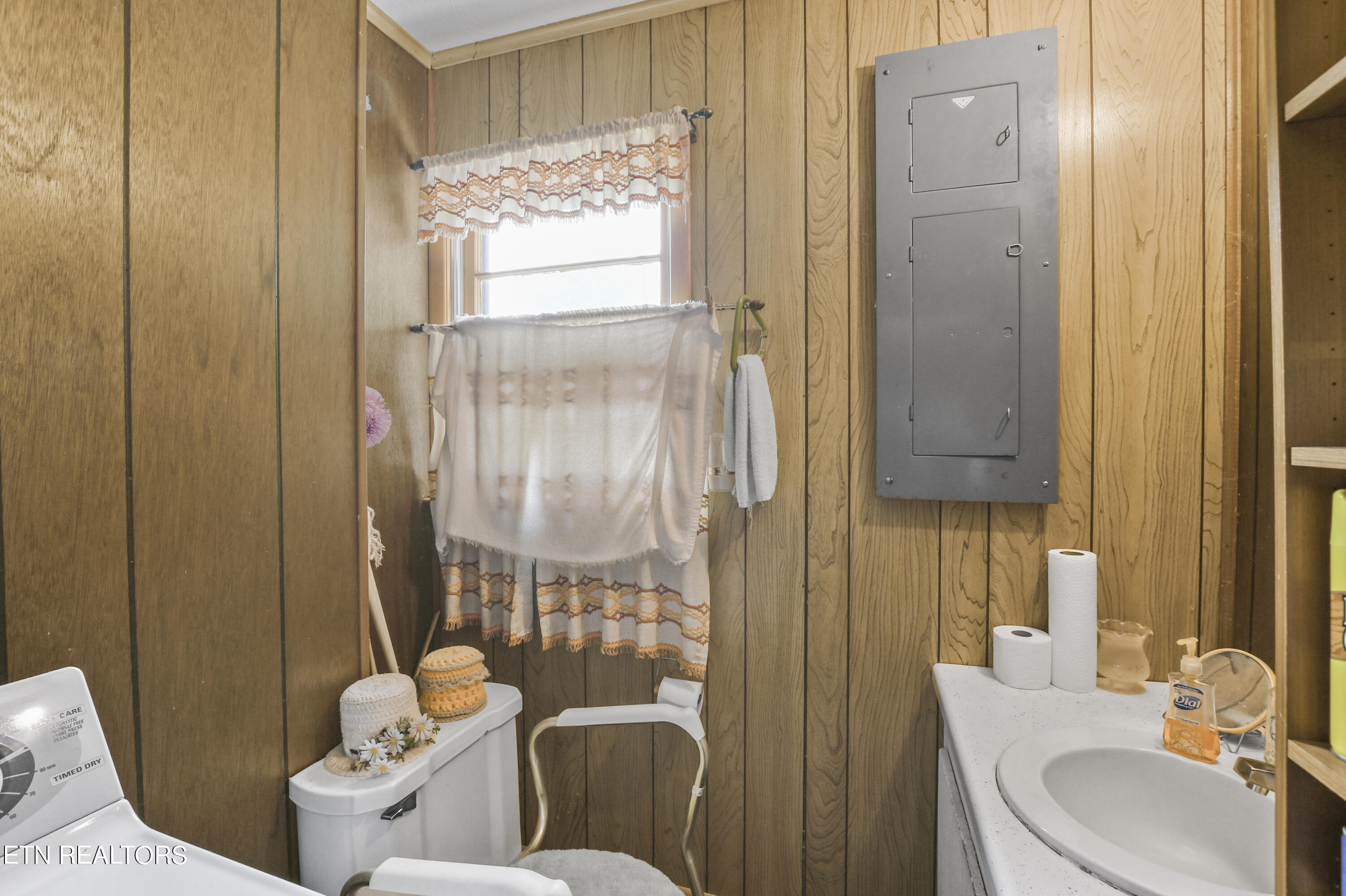 412 Wildwood Circle, LaFollette