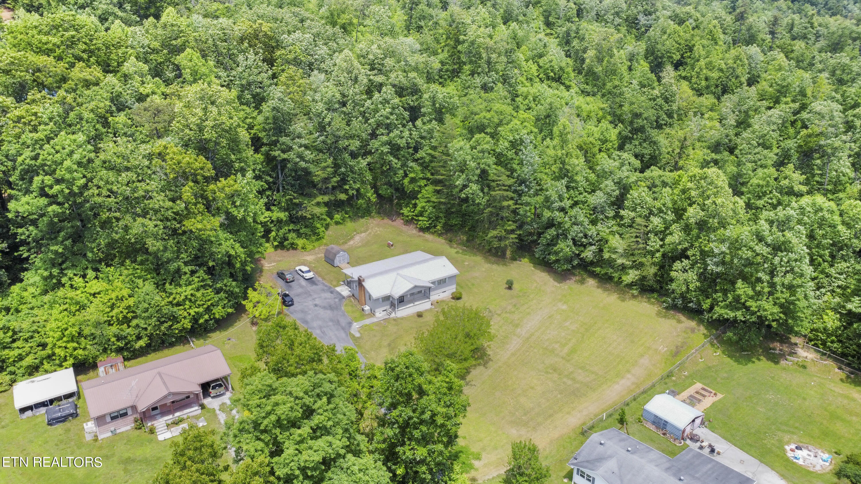 412 Wildwood Circle, LaFollette