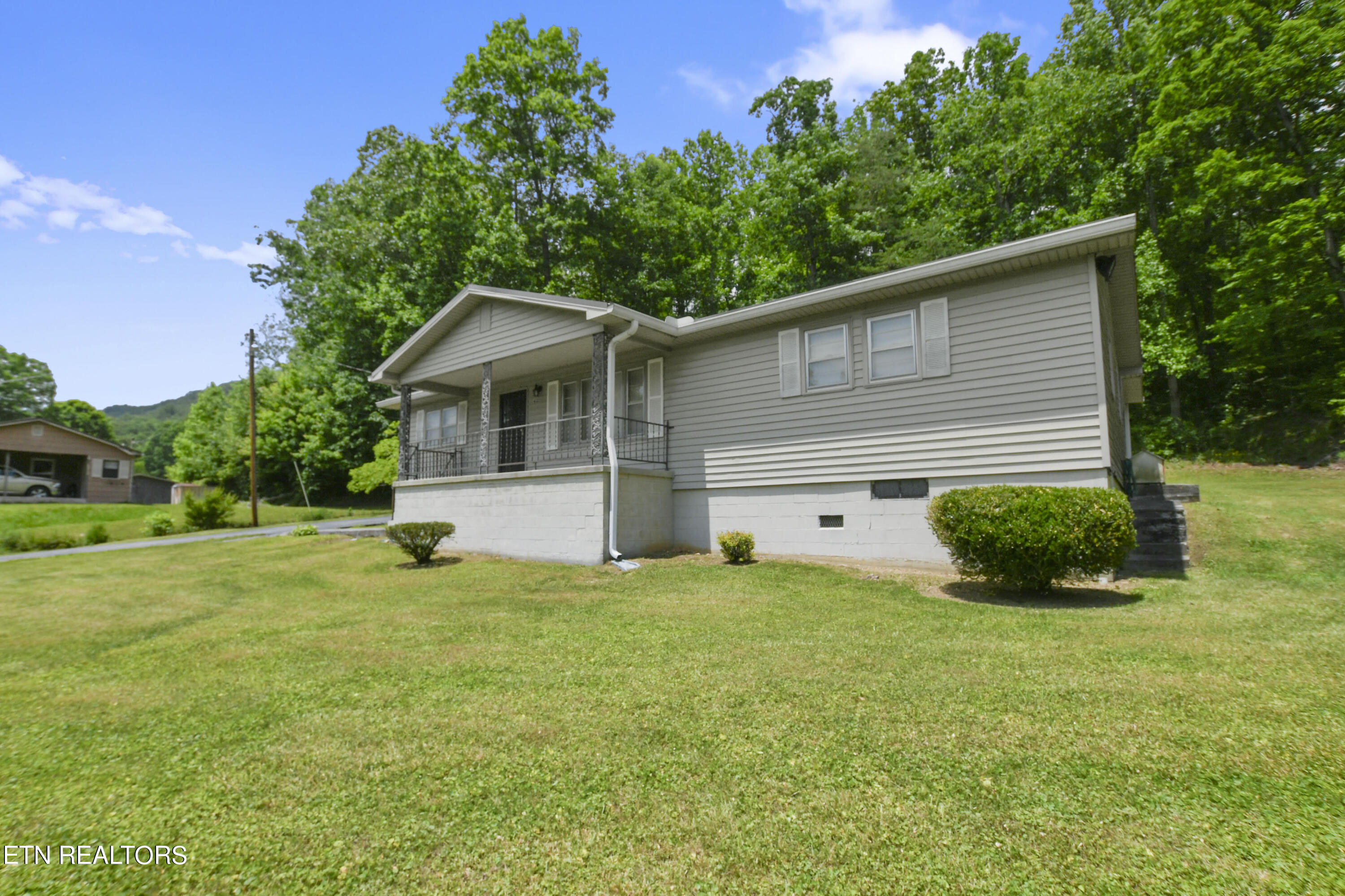 412 Wildwood Circle, LaFollette