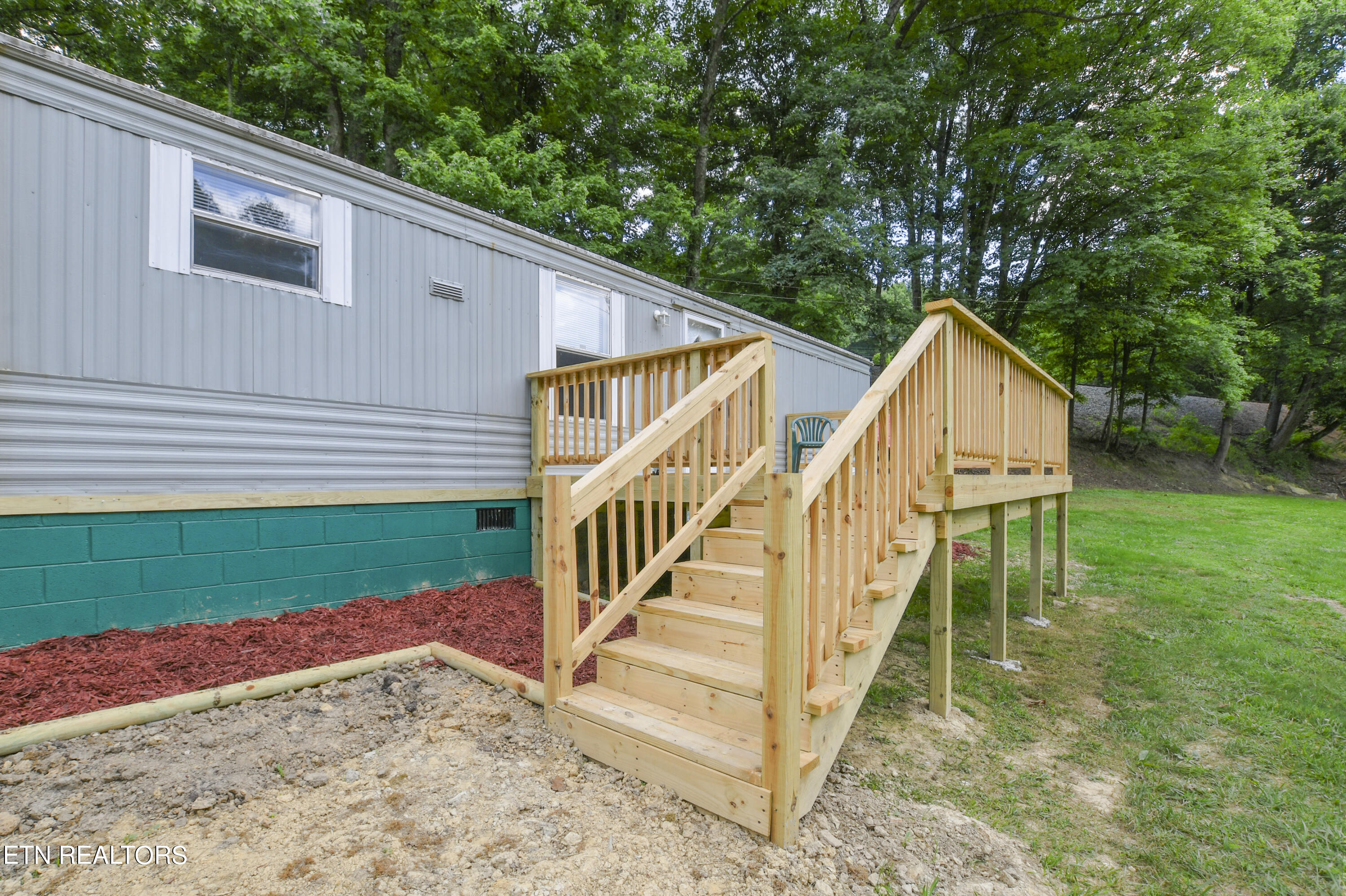 222 Kenwood Lane, LaFollette