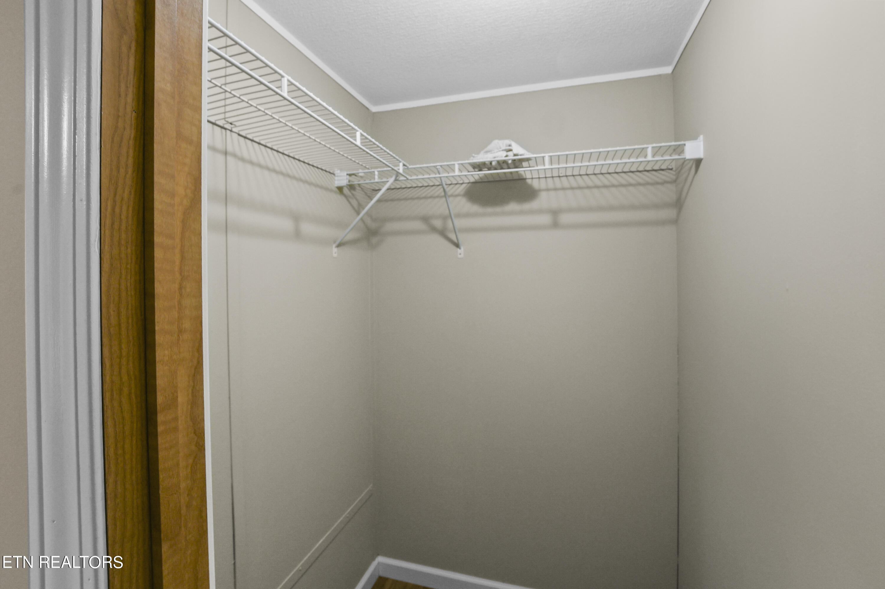 222 Kenwood Lane, LaFollette