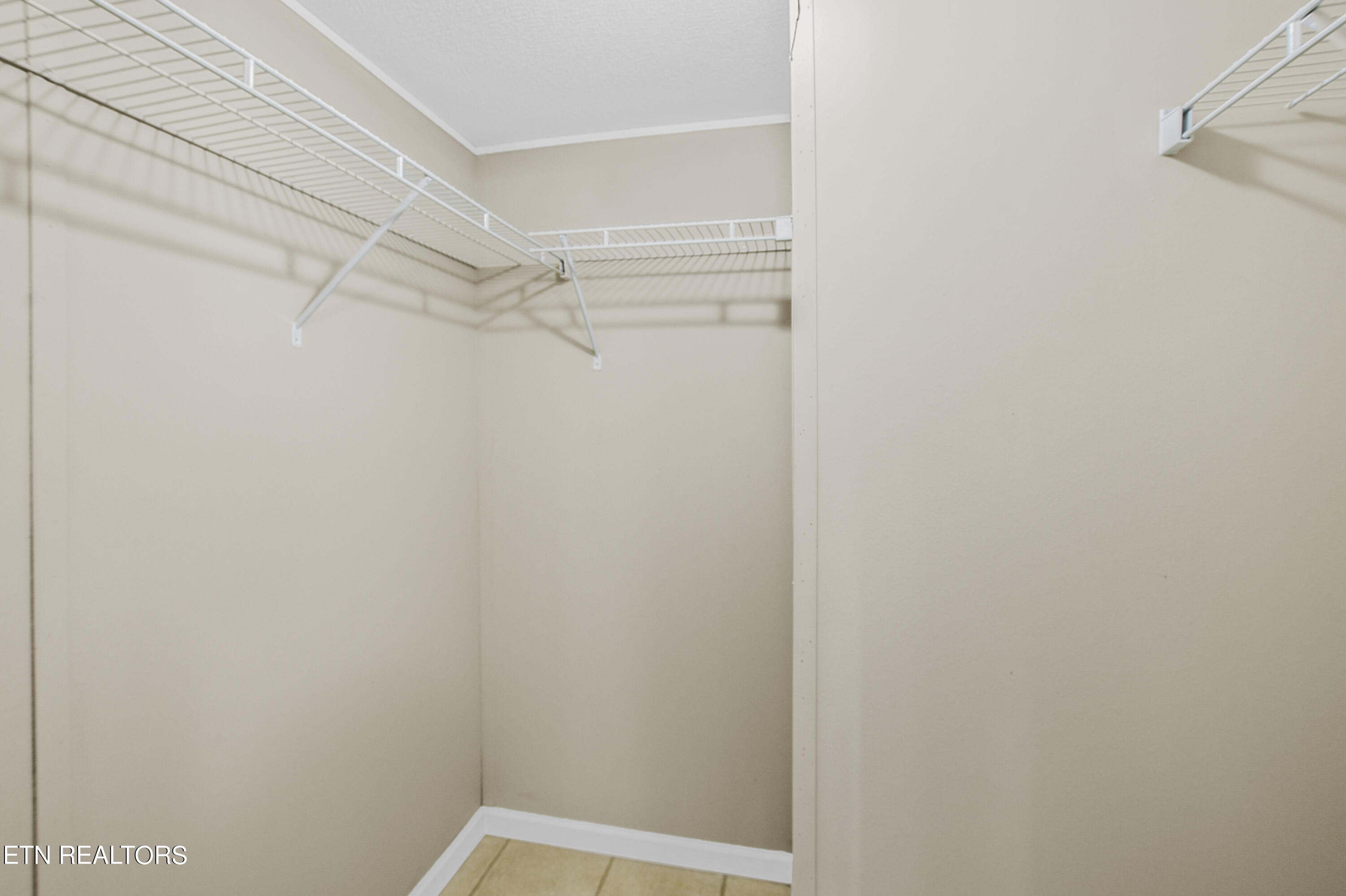 222 Kenwood Lane, LaFollette