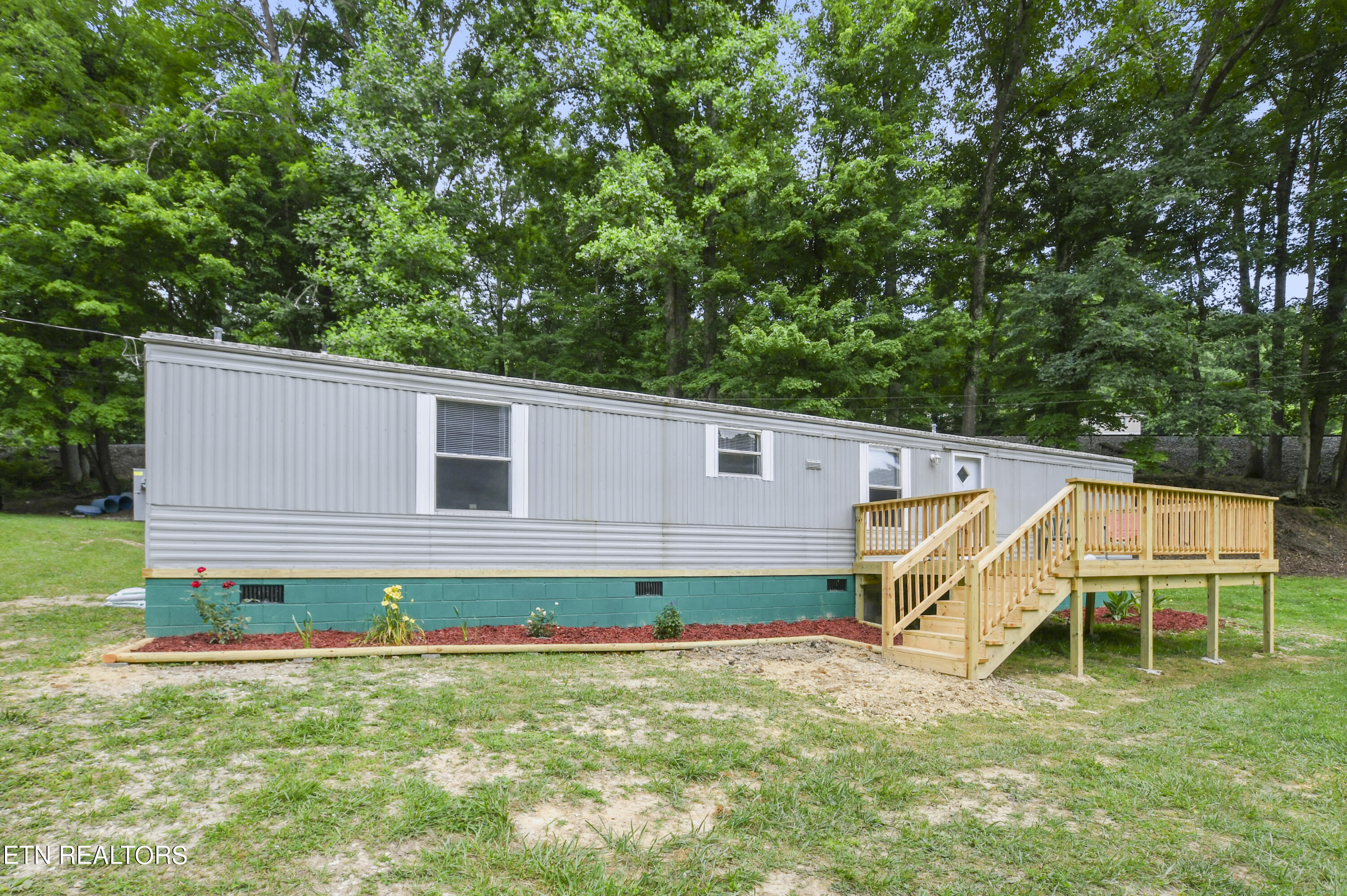 222 Kenwood Lane, LaFollette