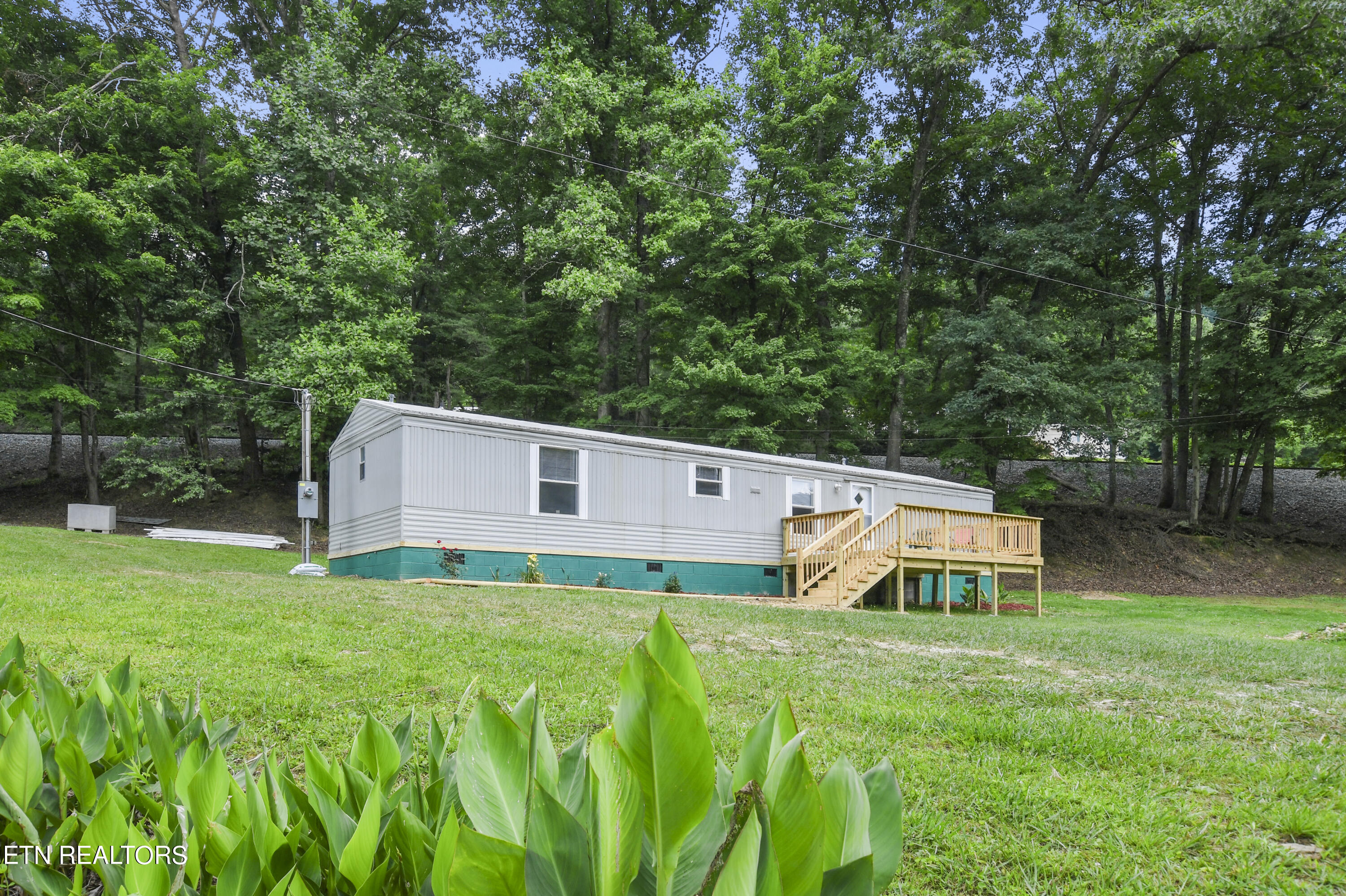 222 Kenwood Lane, LaFollette