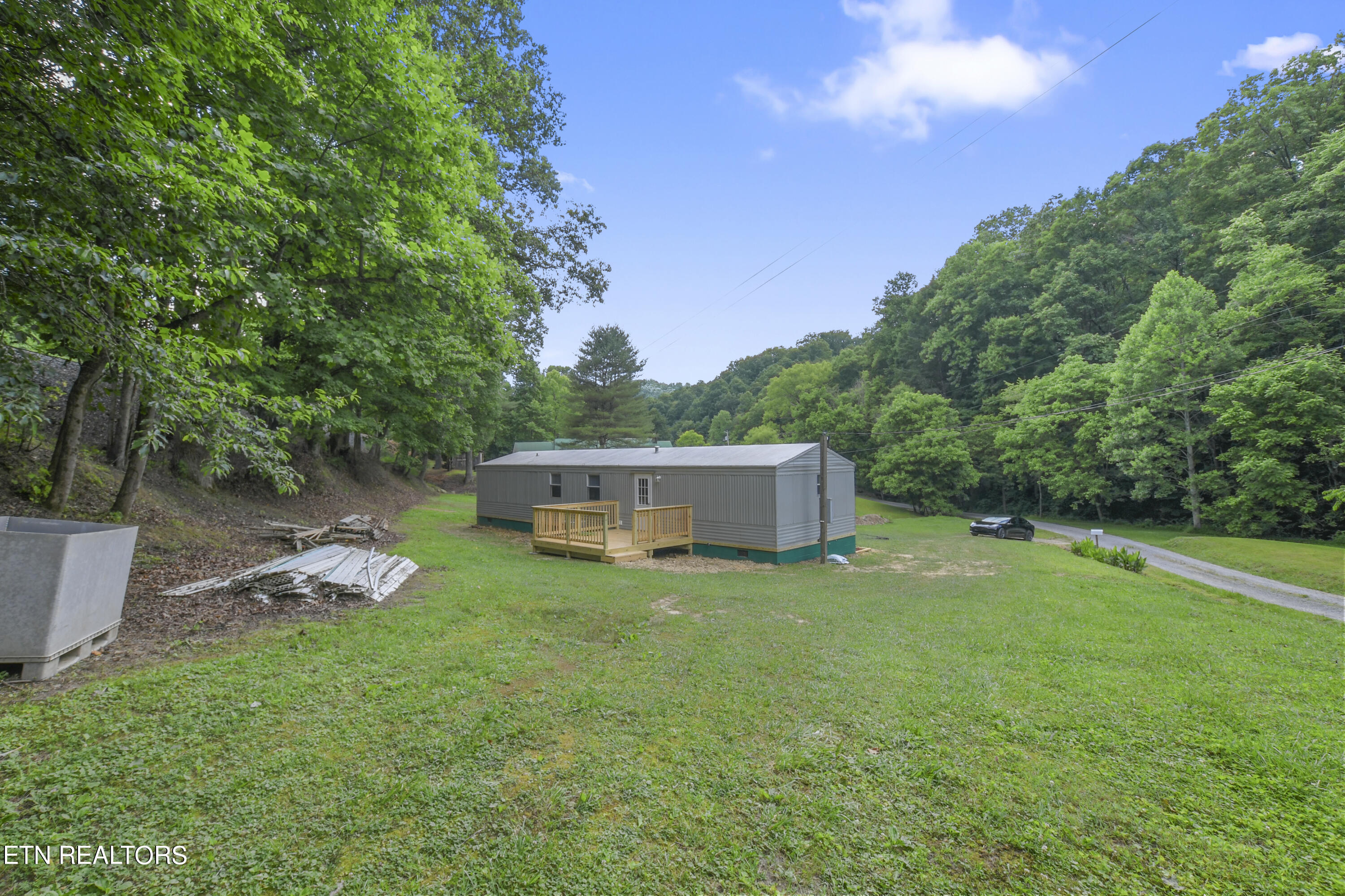 222 Kenwood Lane, LaFollette