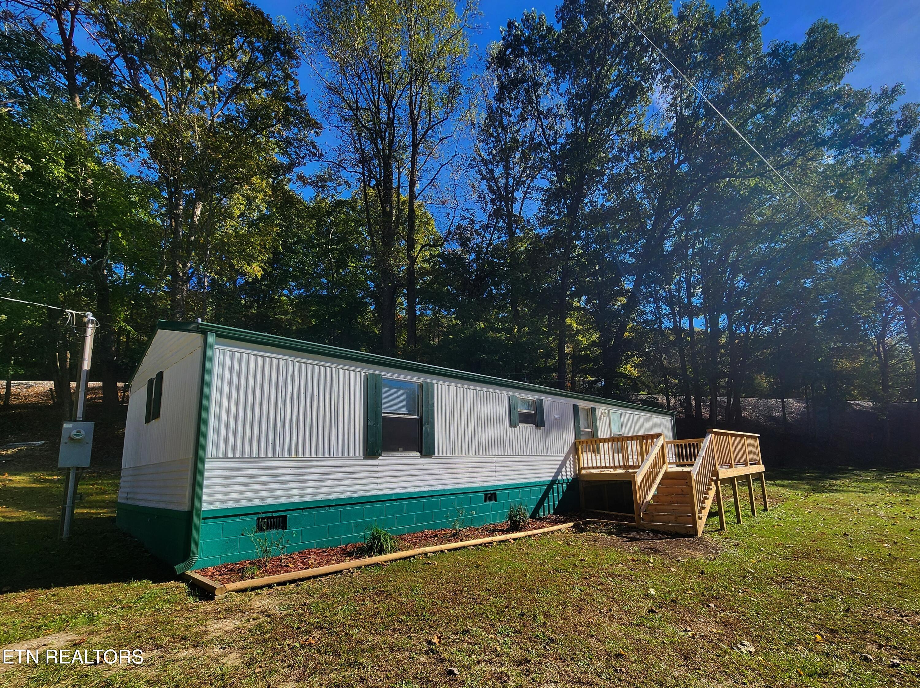 222 Kenwood Lane, LaFollette