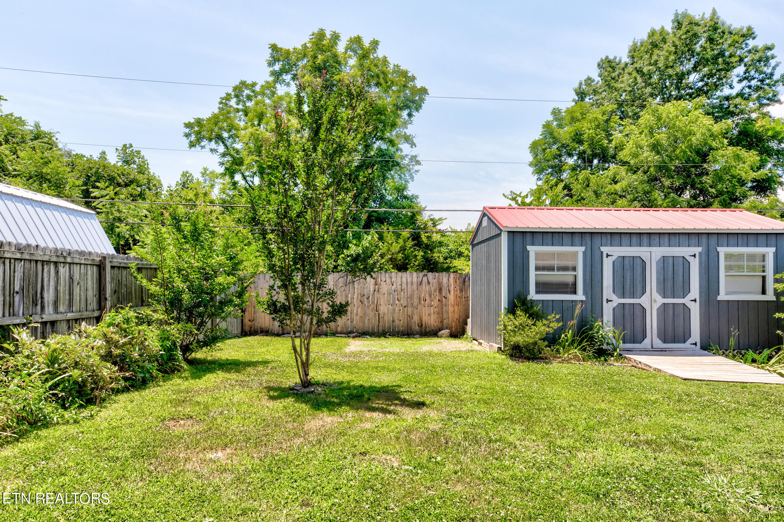 210 Sandy Circle, LaFollette