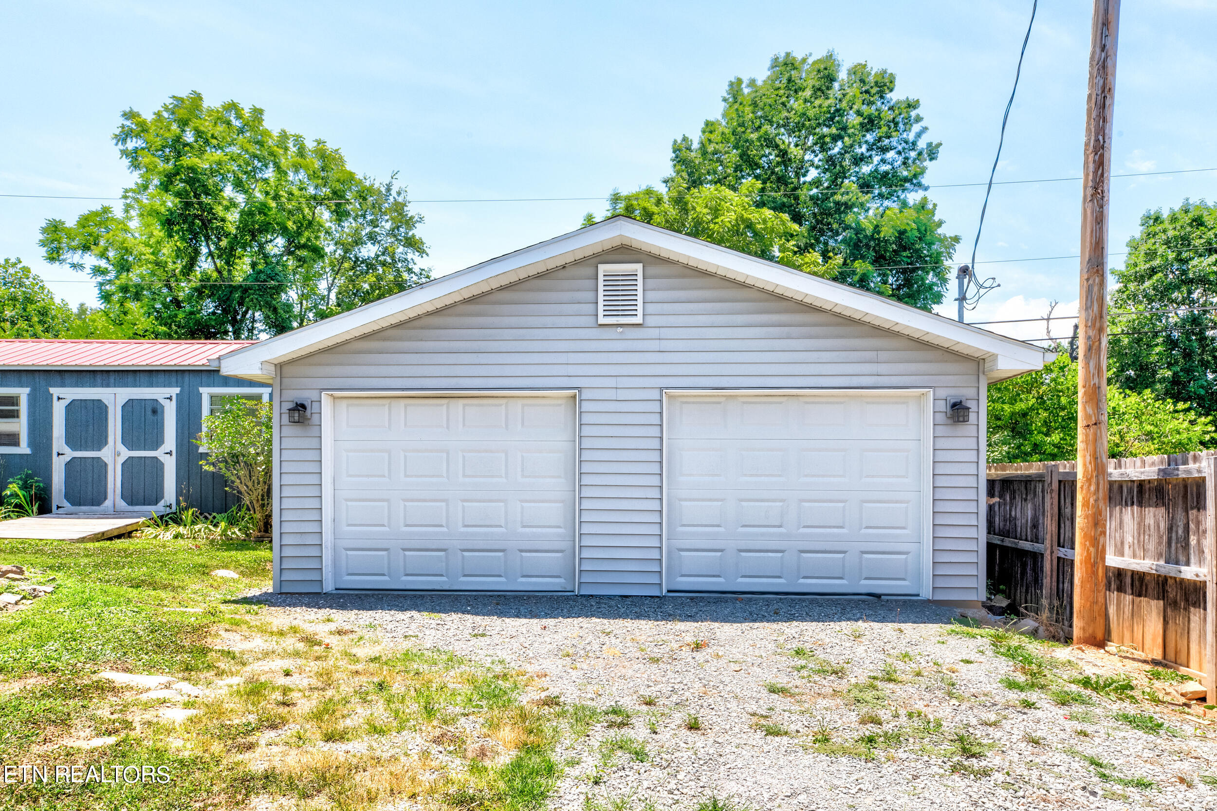 210 Sandy Circle, LaFollette