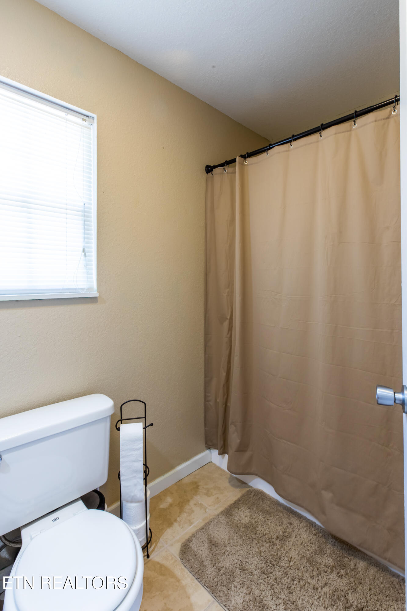 210 Sandy Circle, LaFollette